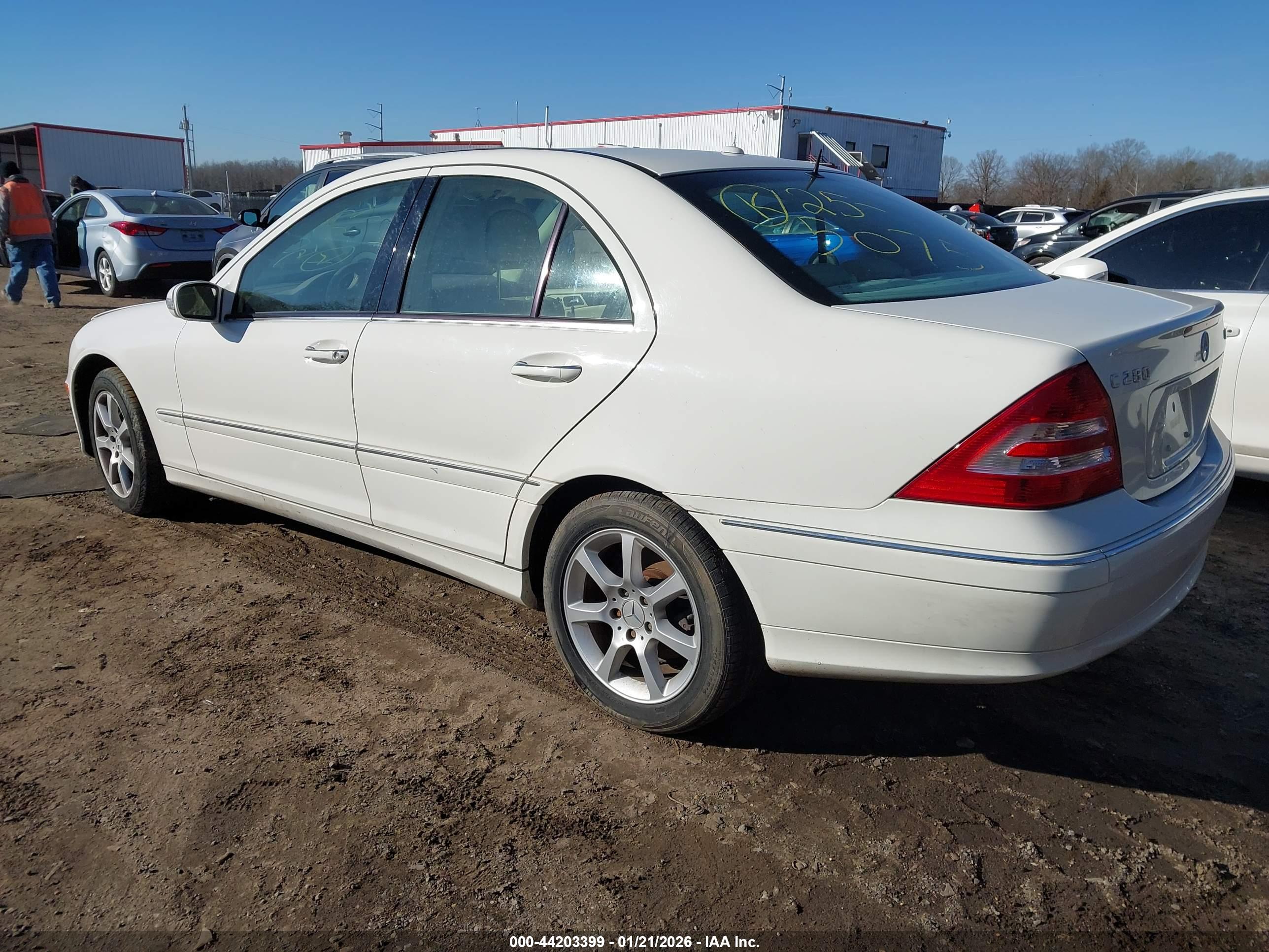 MERCEDES-BENZ C image 3
