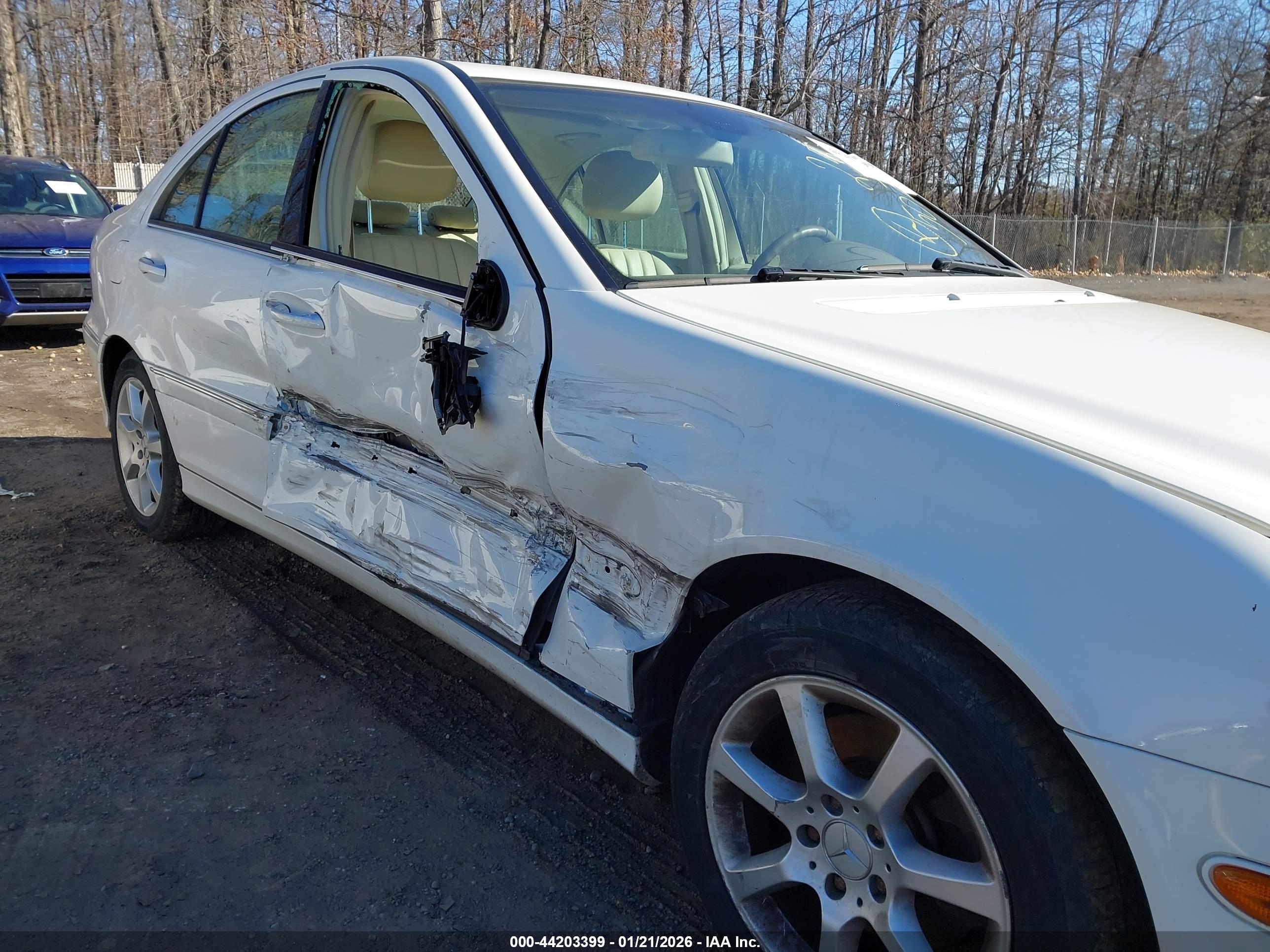 MERCEDES-BENZ C image 6