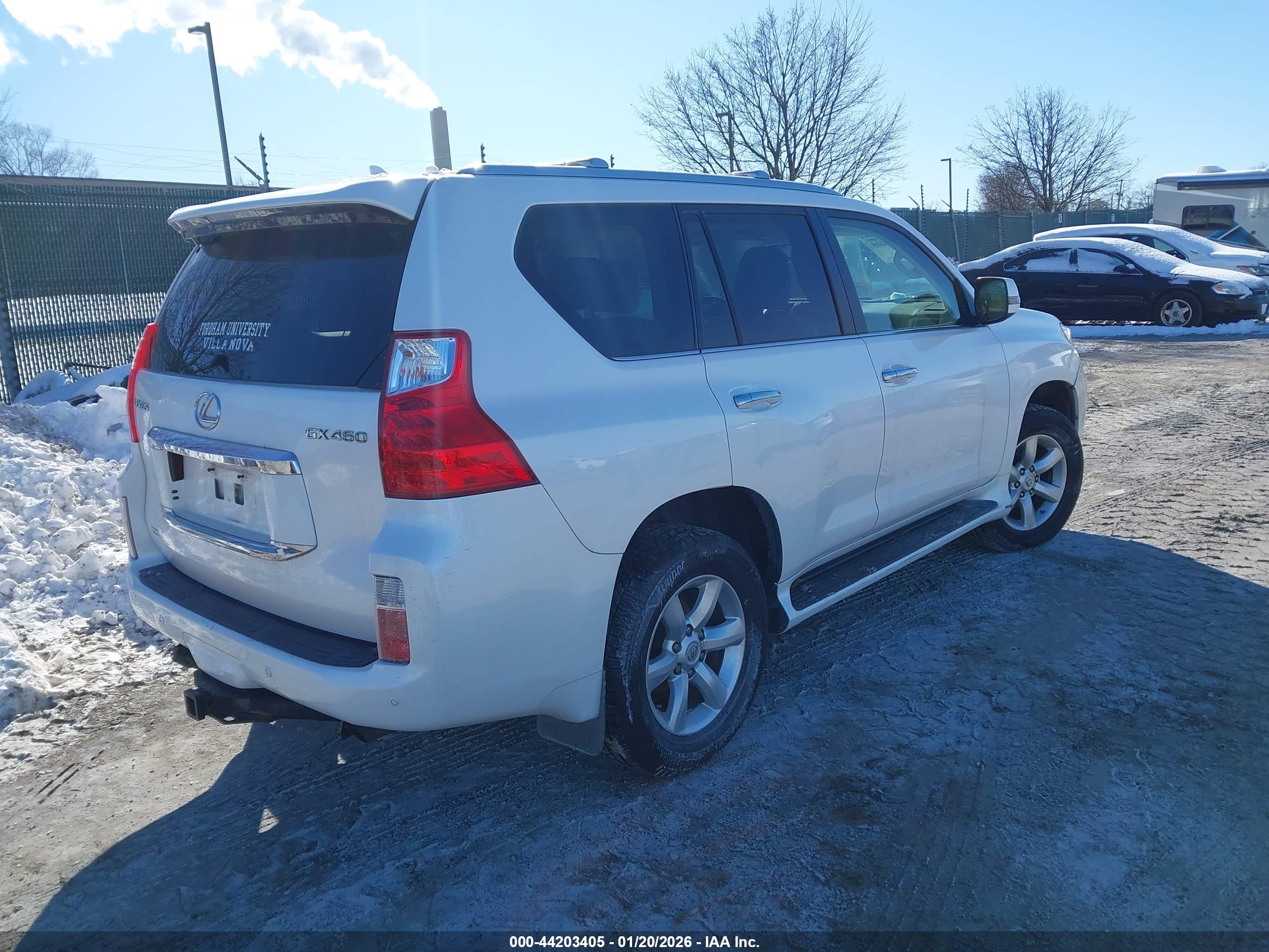 LEXUS GX image 4