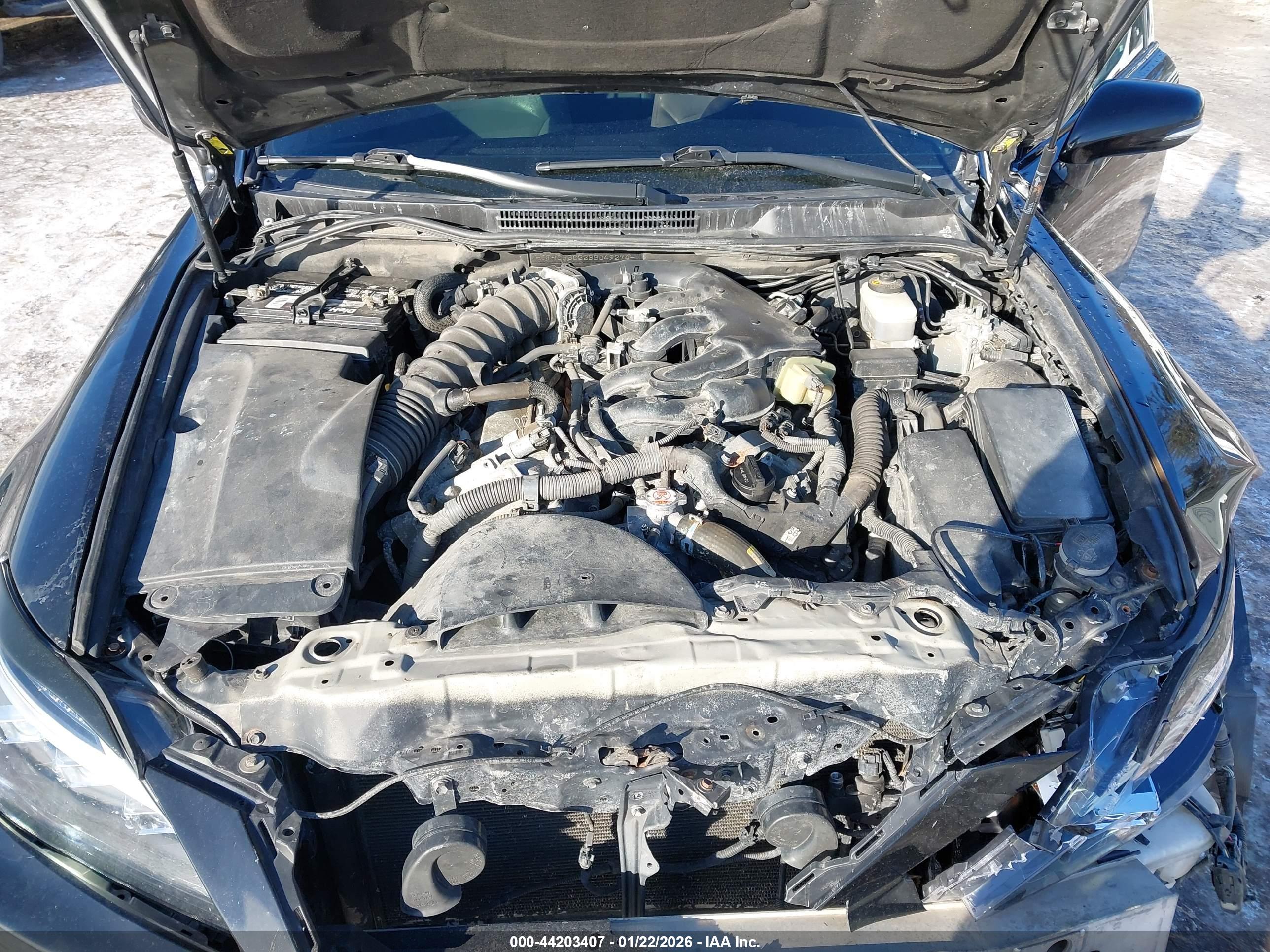 LEXUS IS image 10