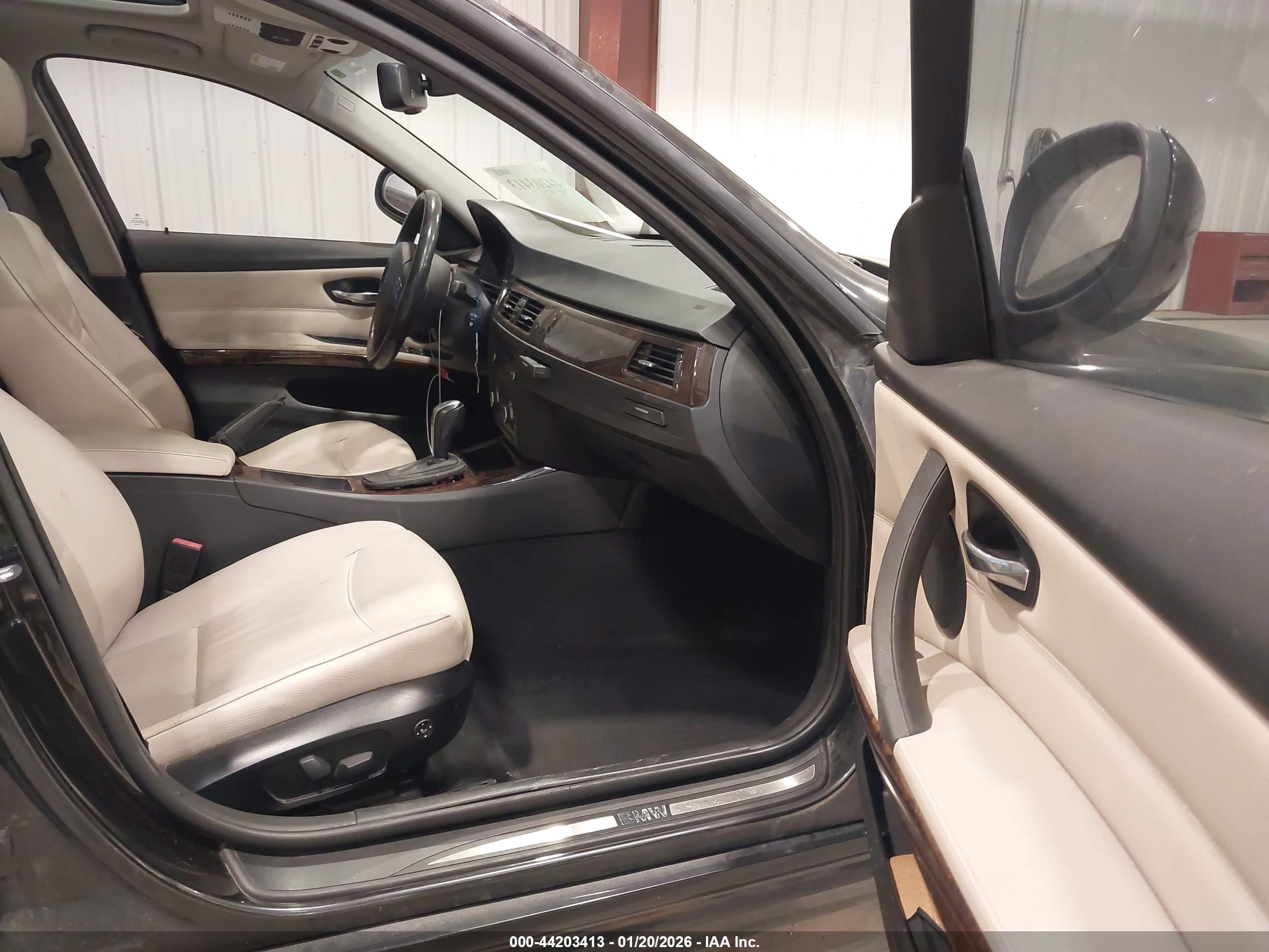 BMW 328I image 5