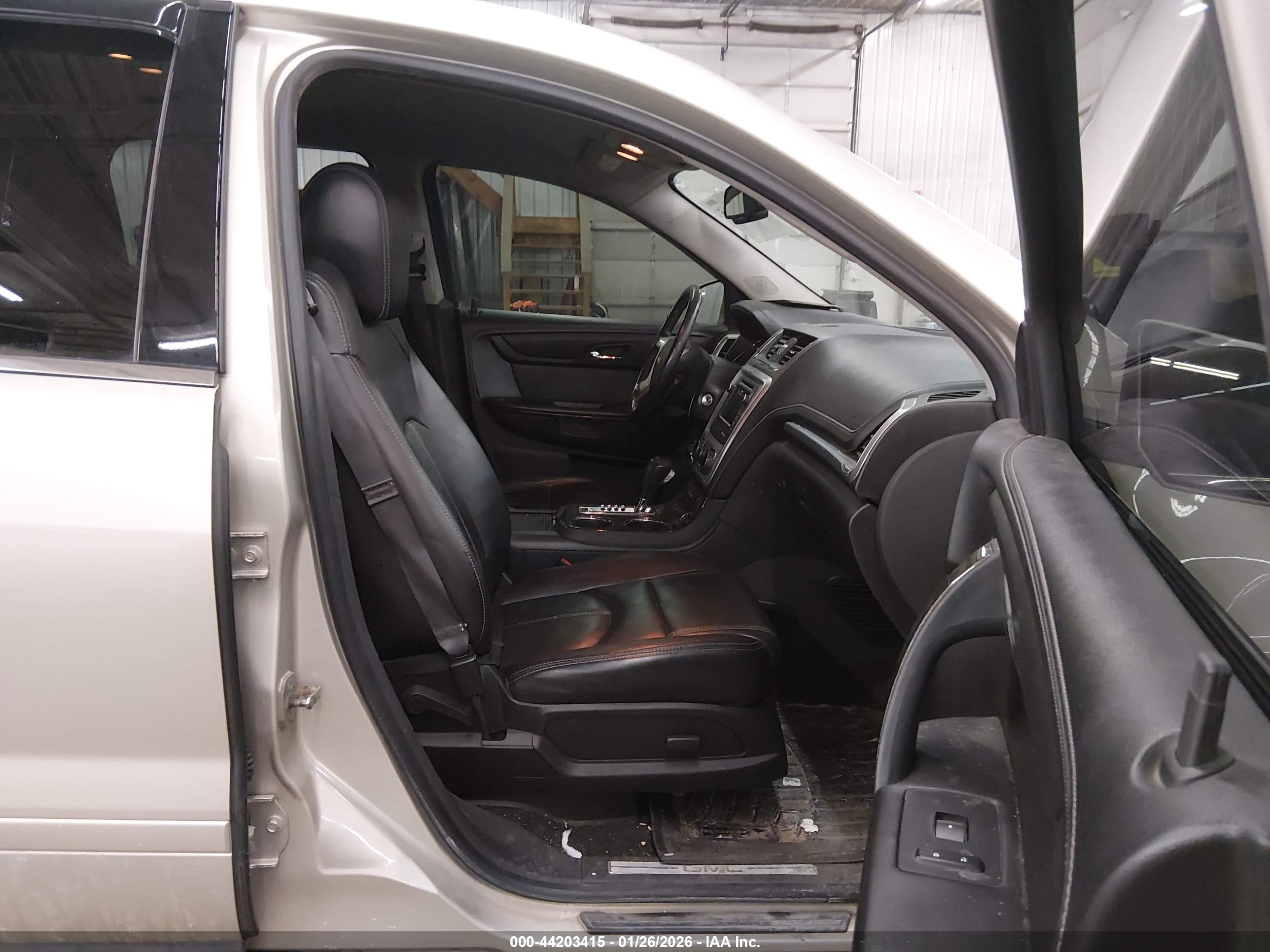 GMC ACADIA image 5