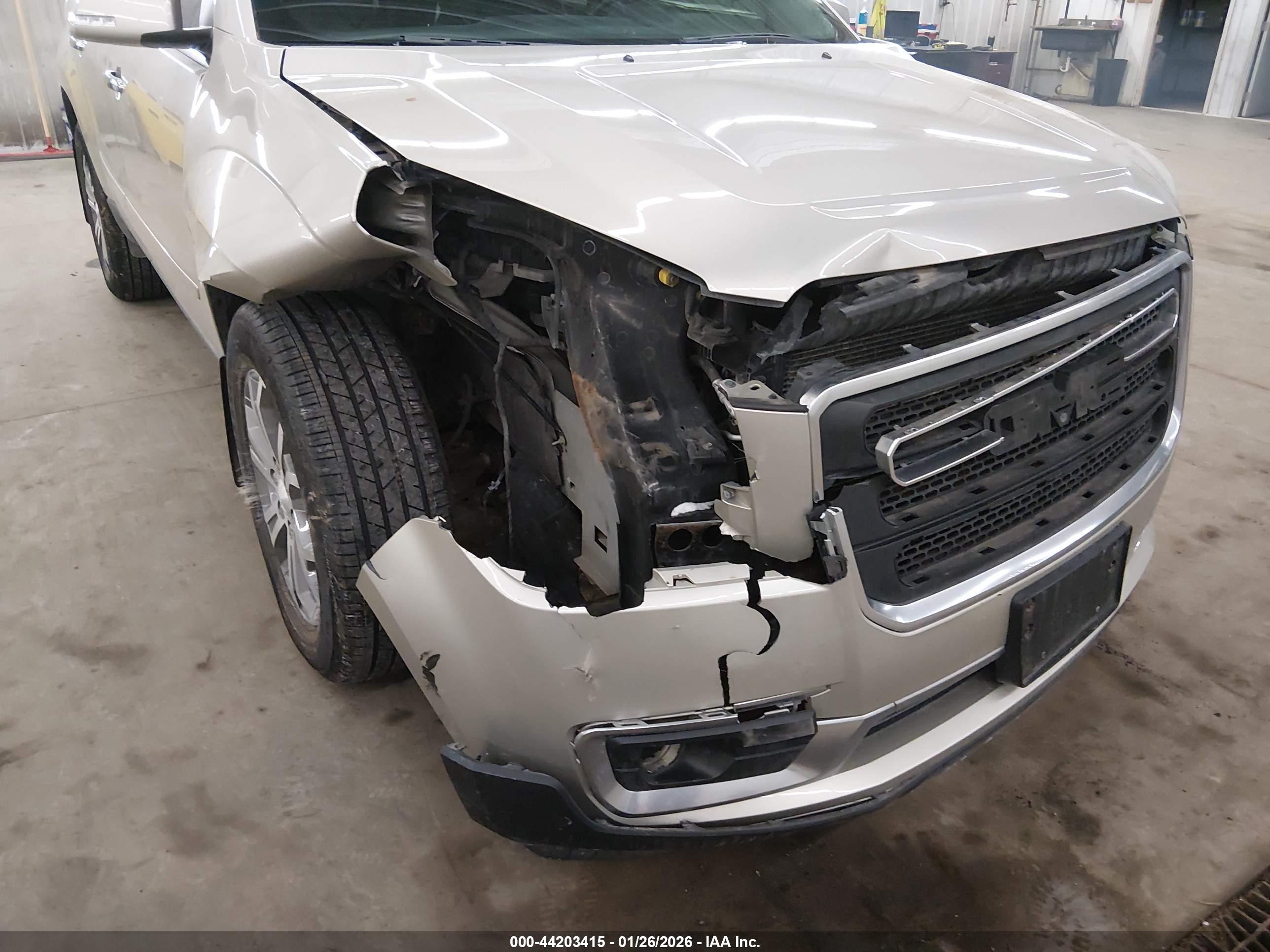 GMC ACADIA image 6