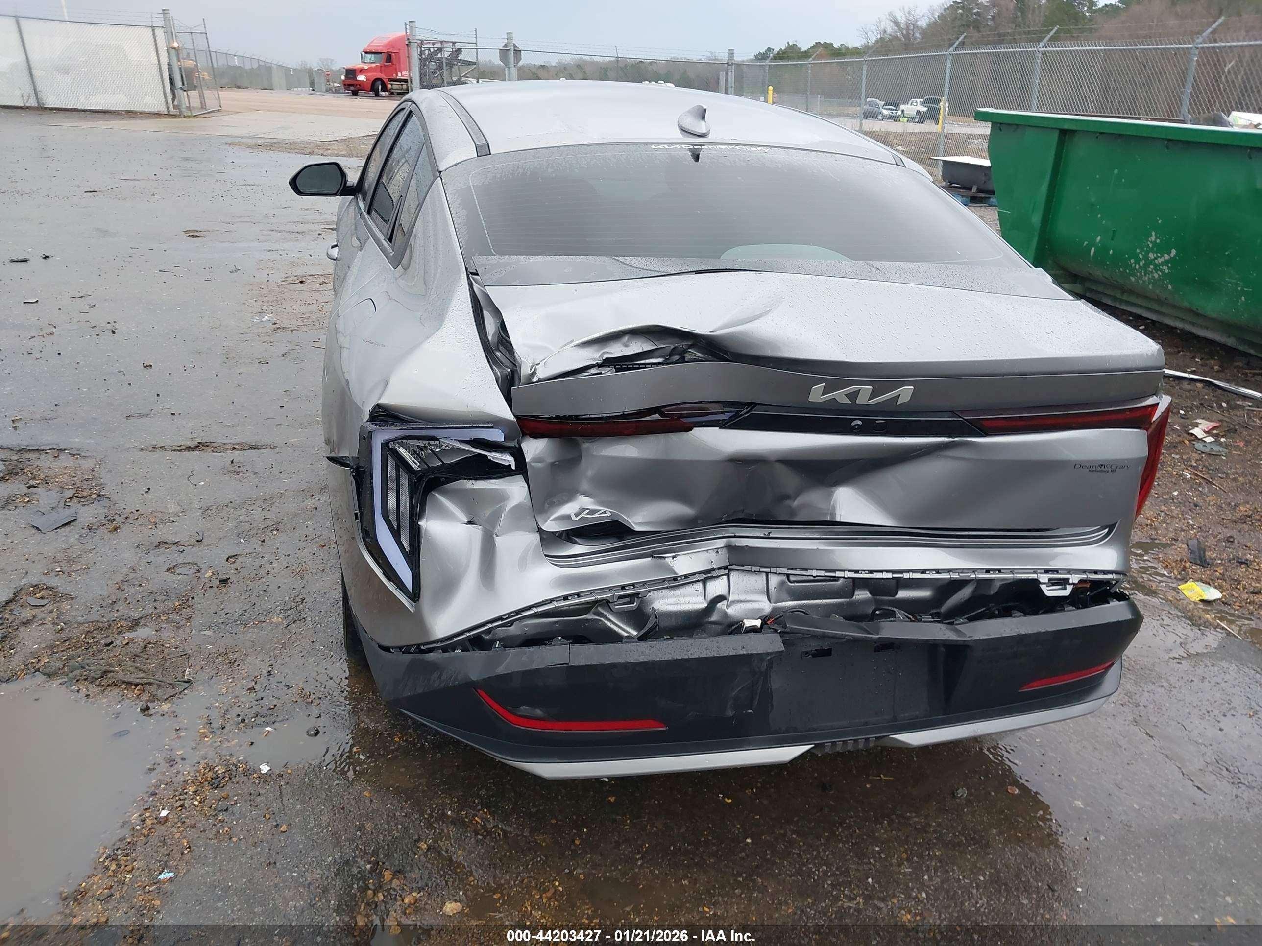 KIA K4 image 6