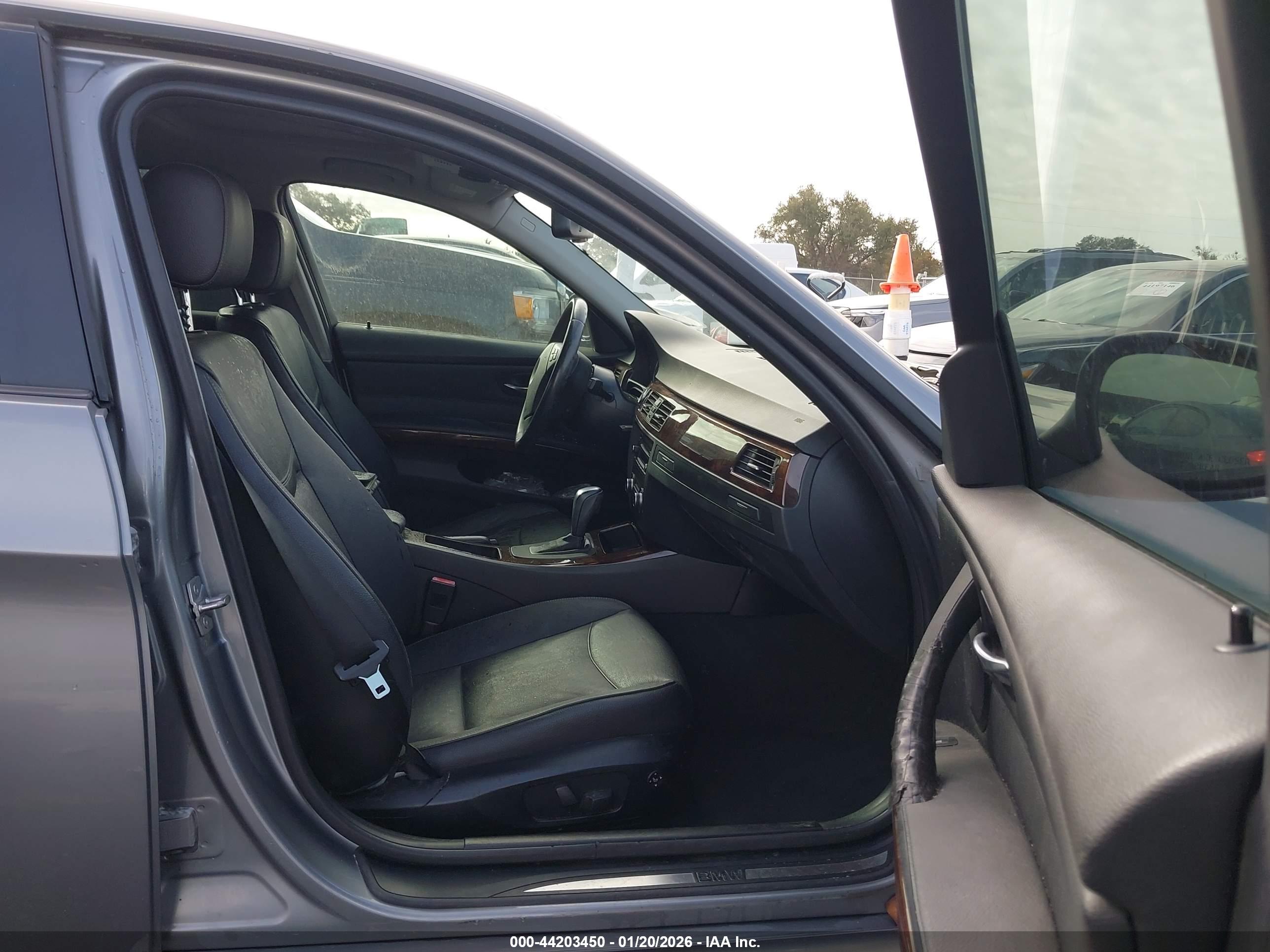 BMW 328I image 5