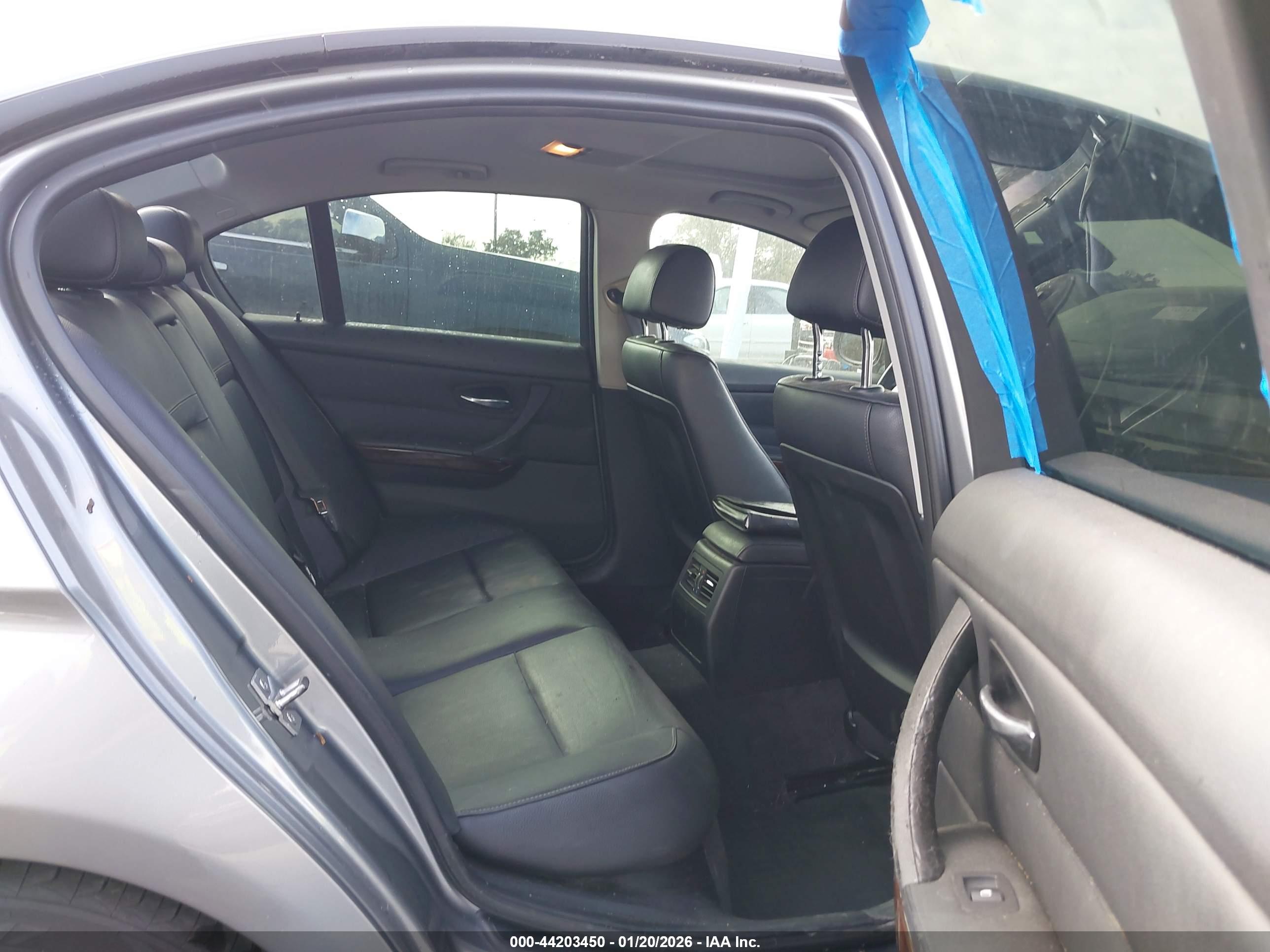 BMW 328I image 8