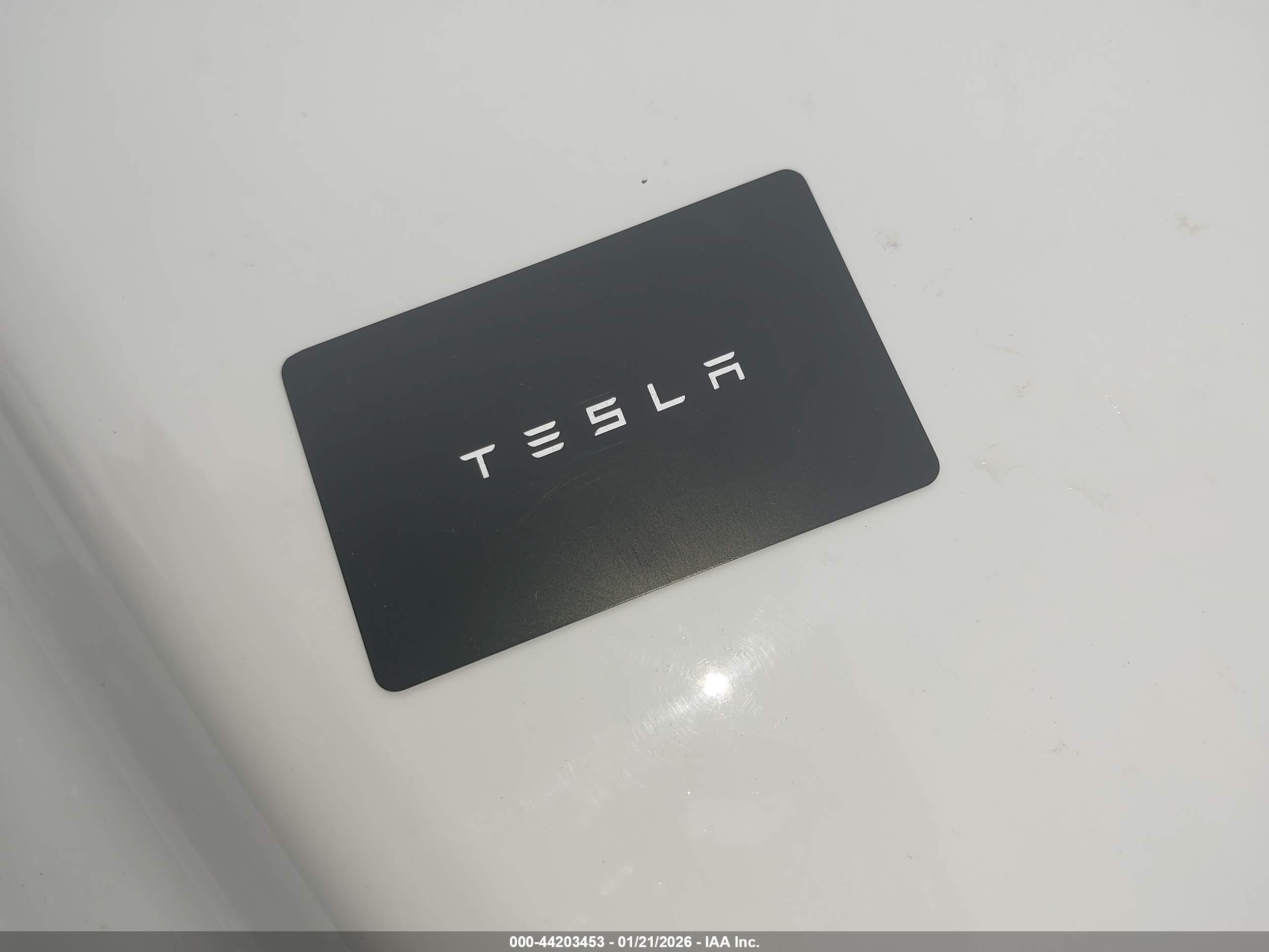 TESLA MODEL image 11