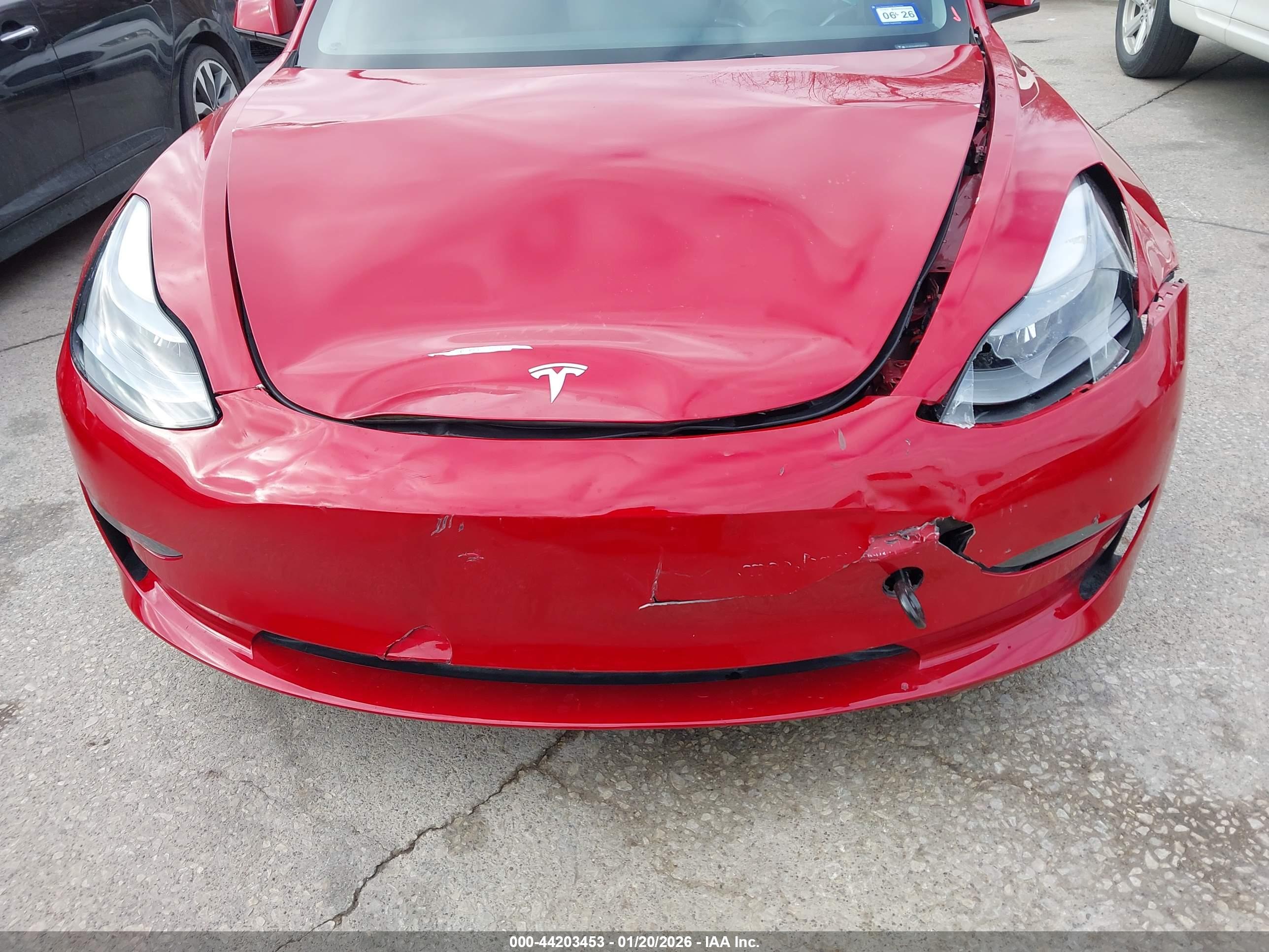 TESLA MODEL image 6
