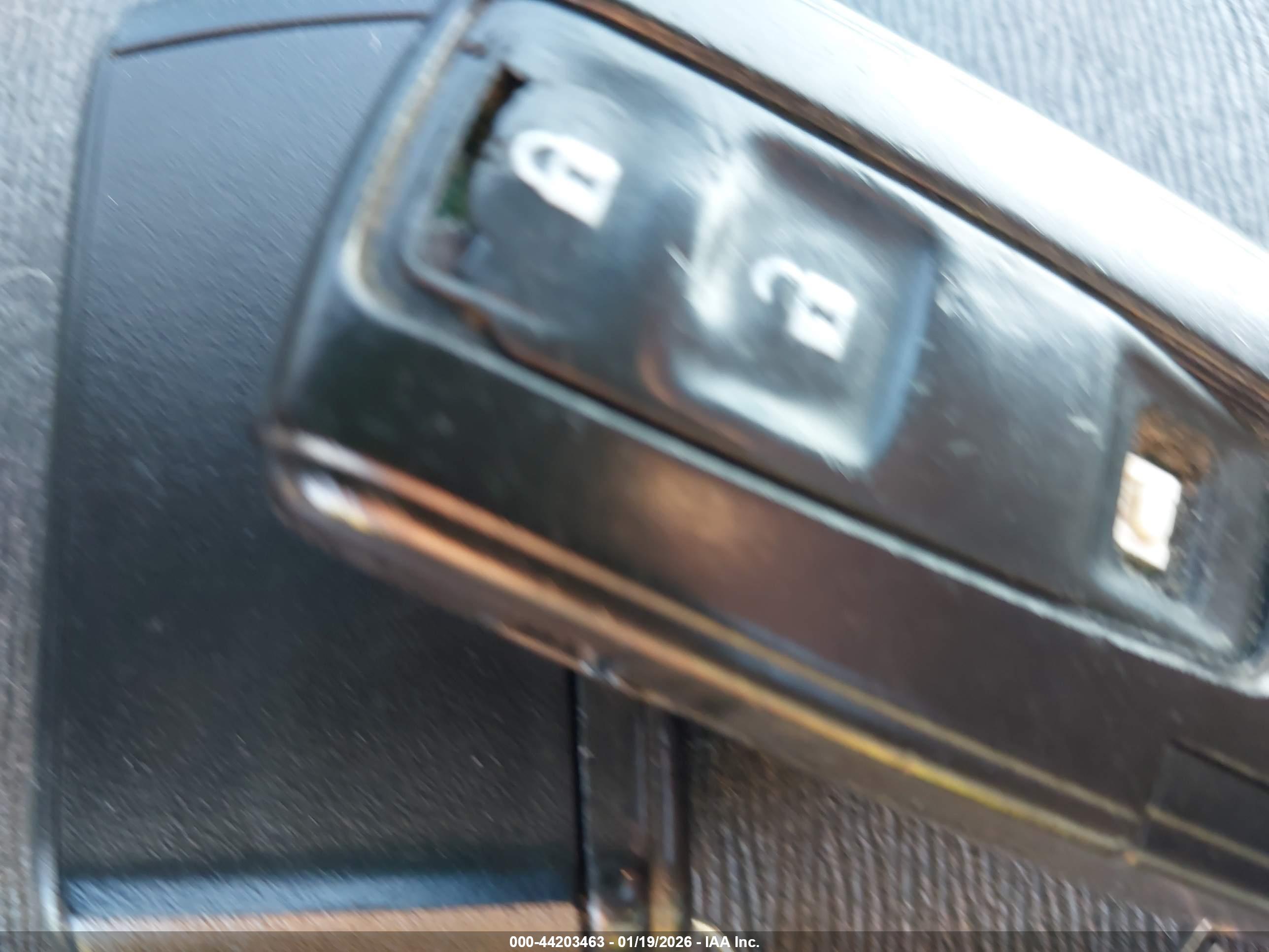 TOYOTA PRIUS image 11
