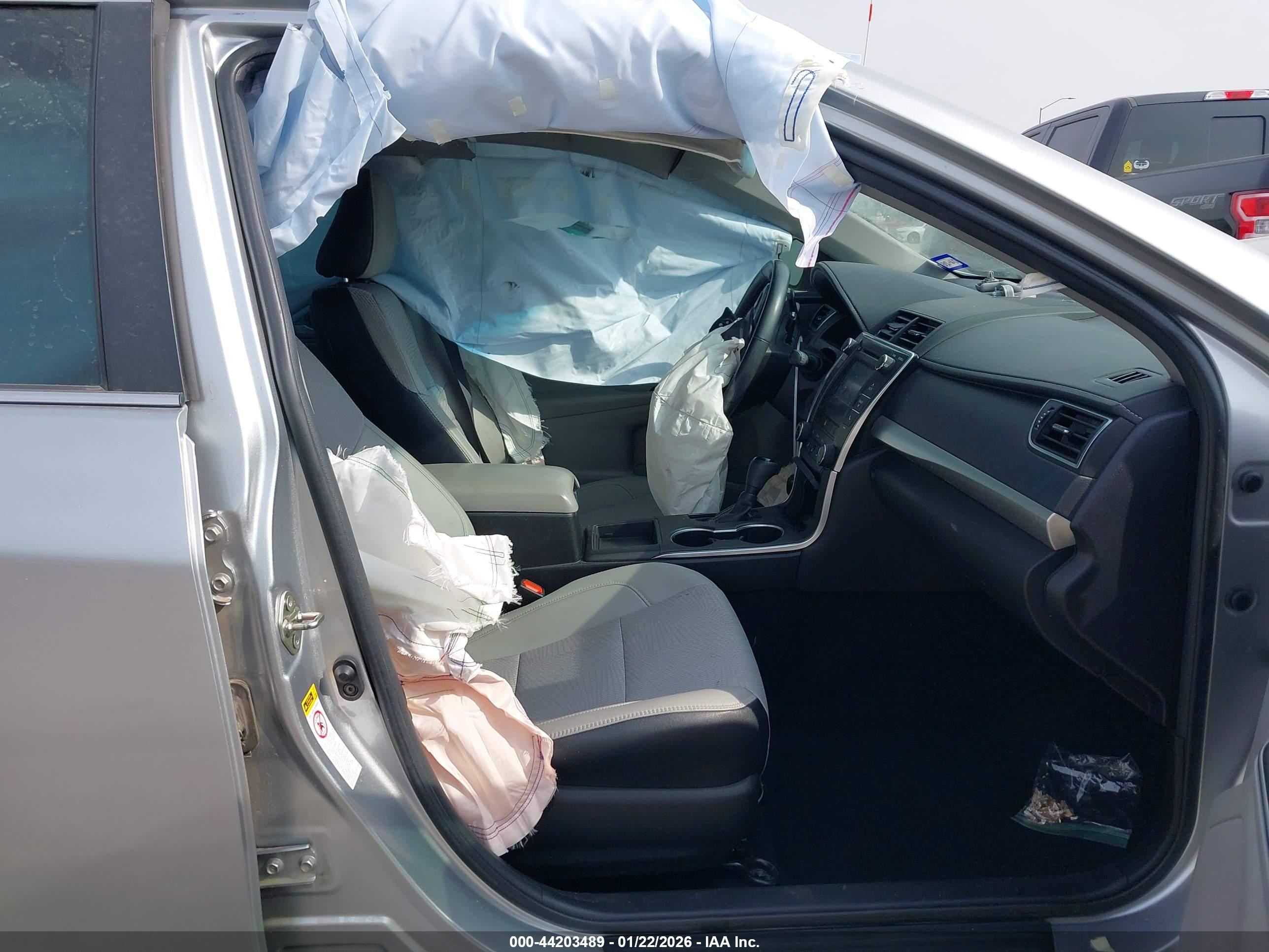 TOYOTA CAMRY image 5