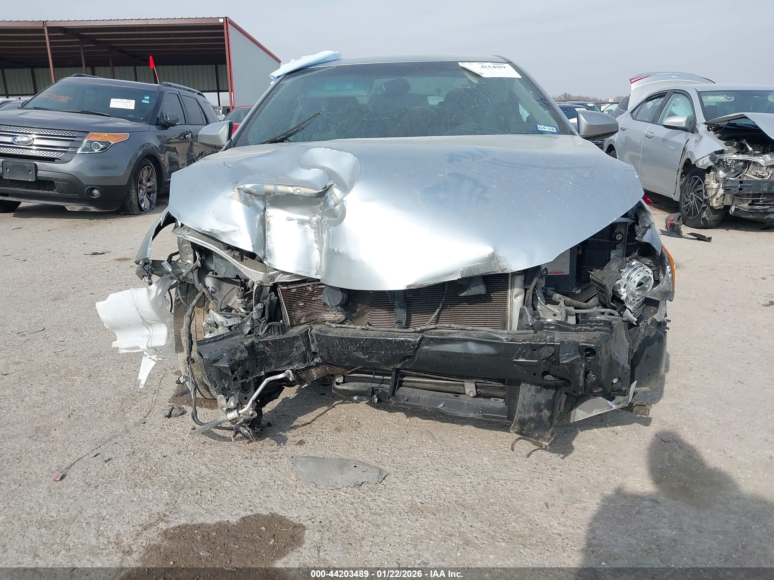 TOYOTA CAMRY image 6