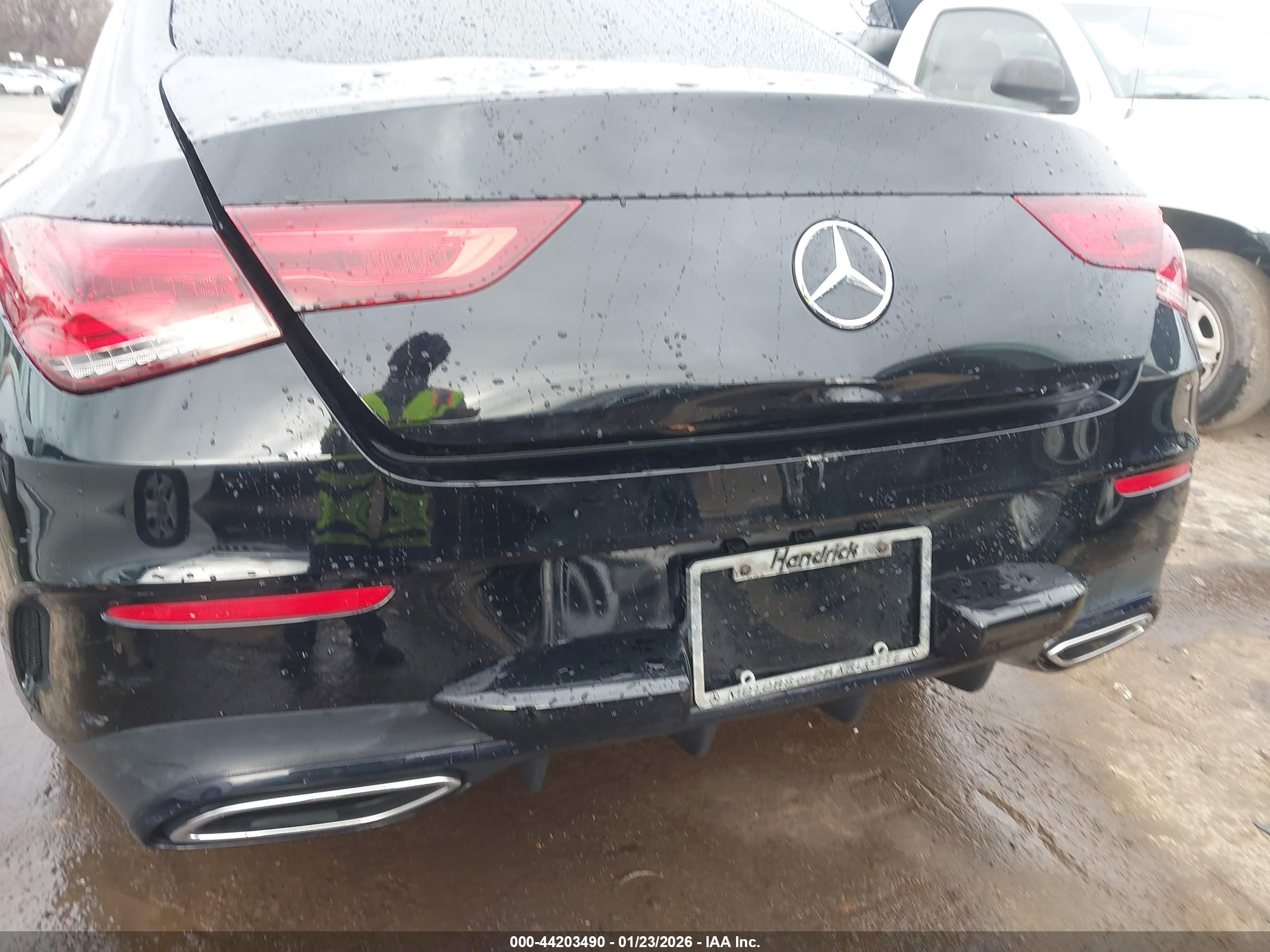 MERCEDES-BENZ CLA image 6