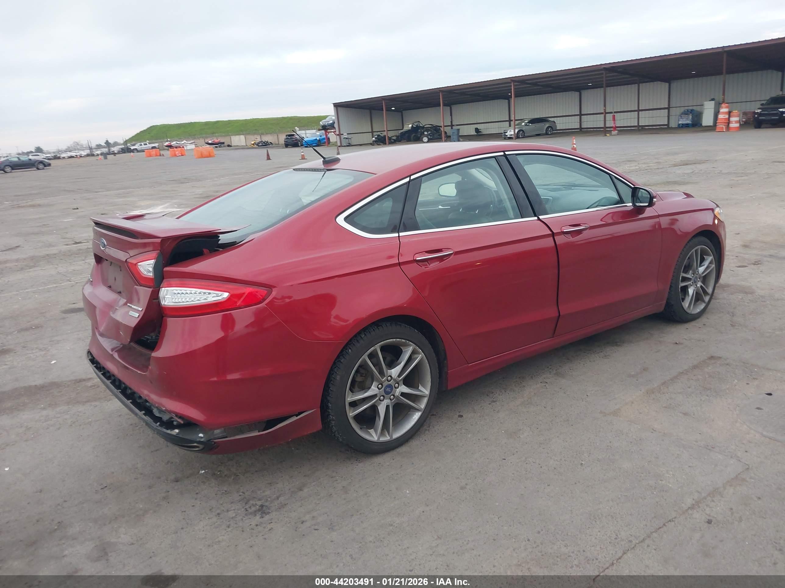 FORD FUSION image 4