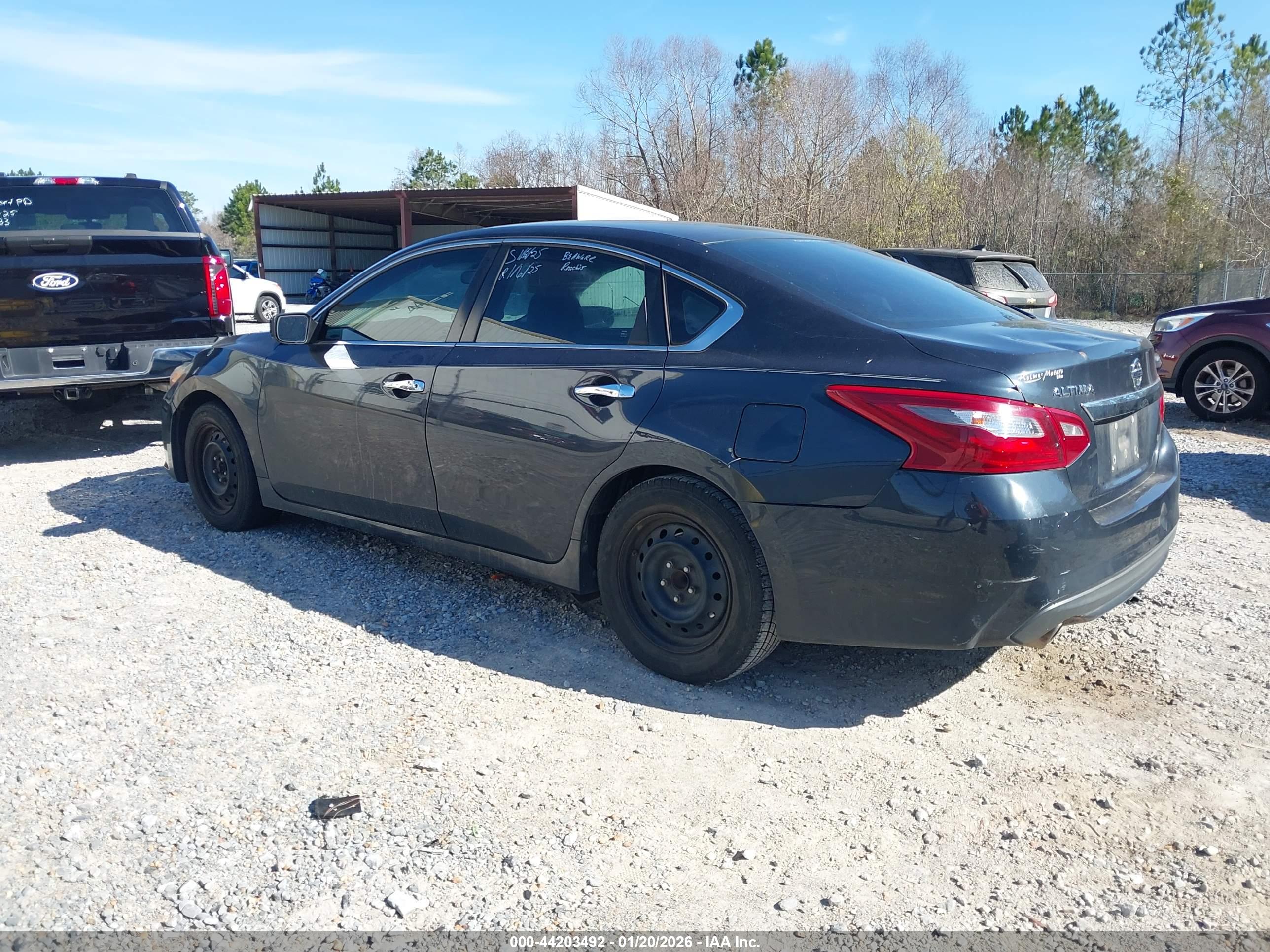 NISSAN ALTIMA image 3