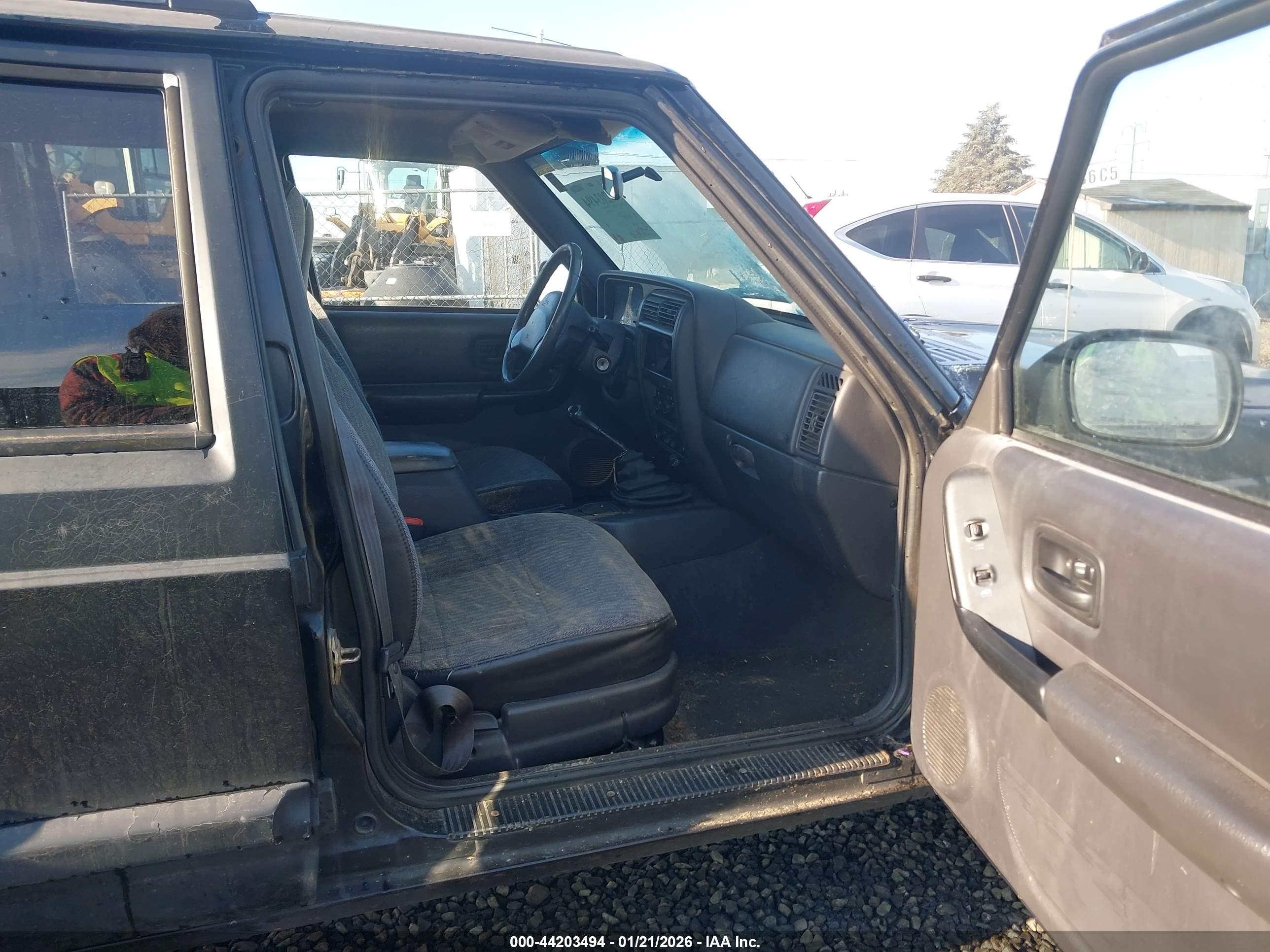 JEEP CHEROKEE image 5
