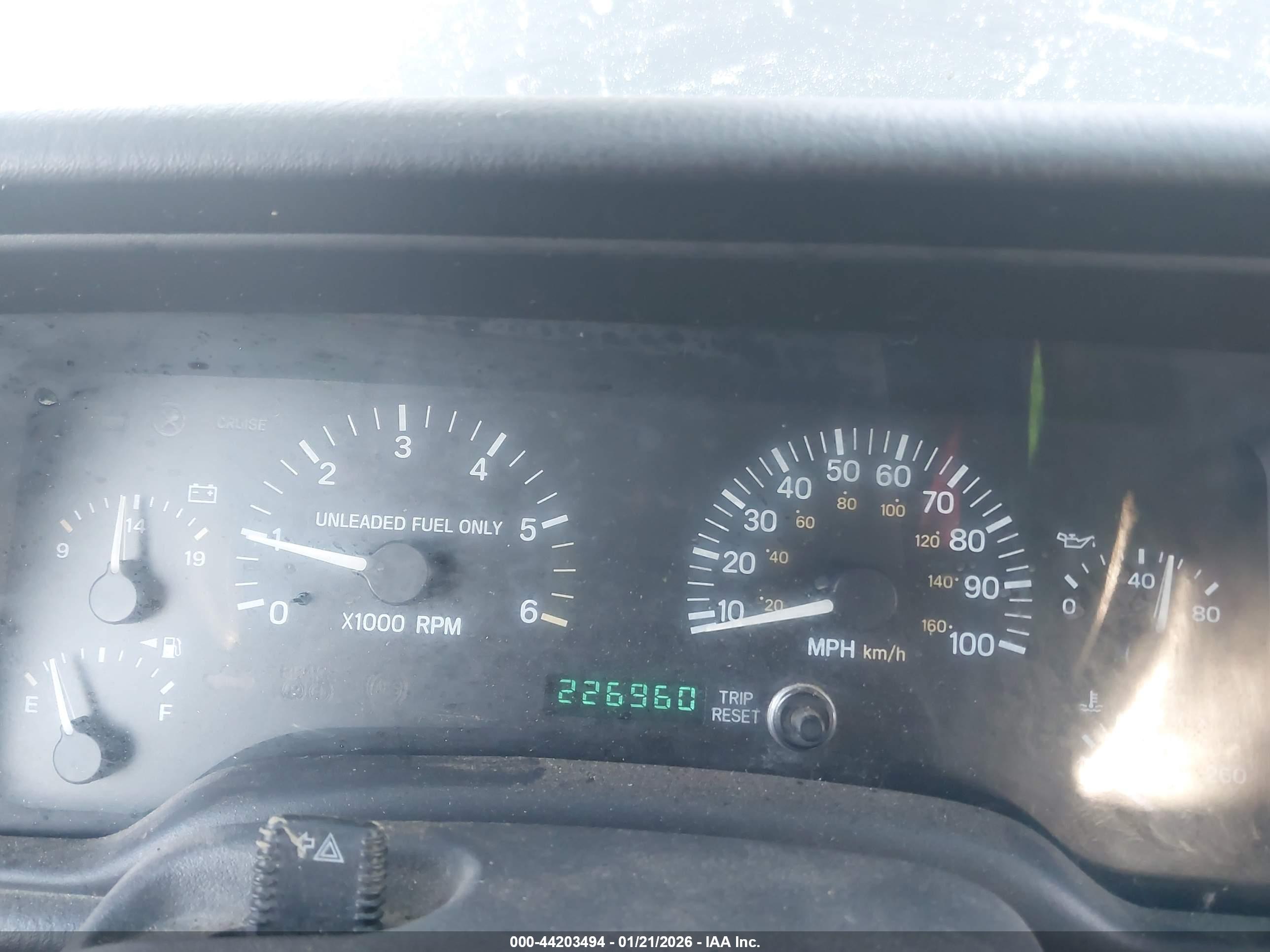 JEEP CHEROKEE image 7