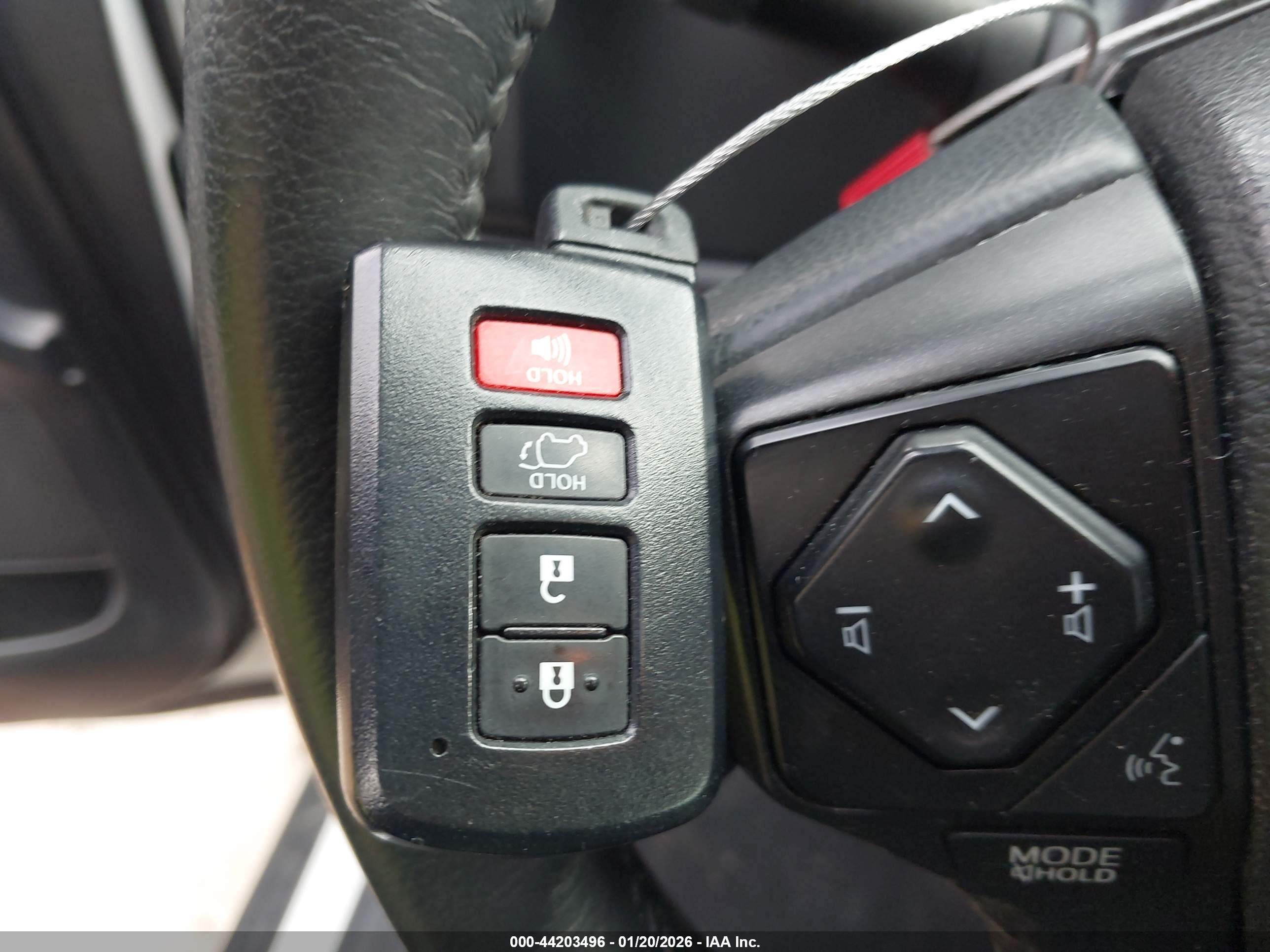 TOYOTA SEQUOIA image 11
