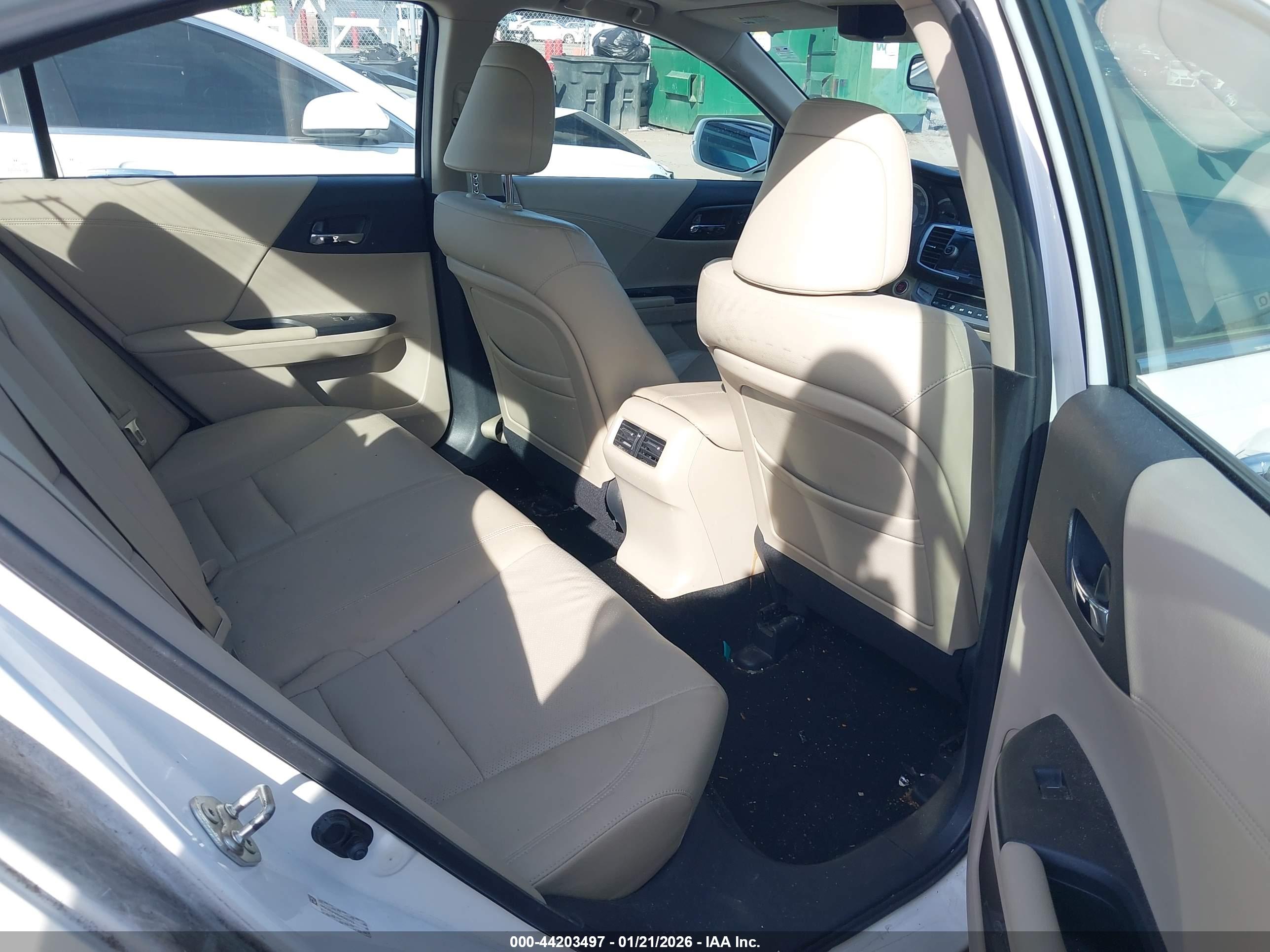 HONDA ACCORD image 8