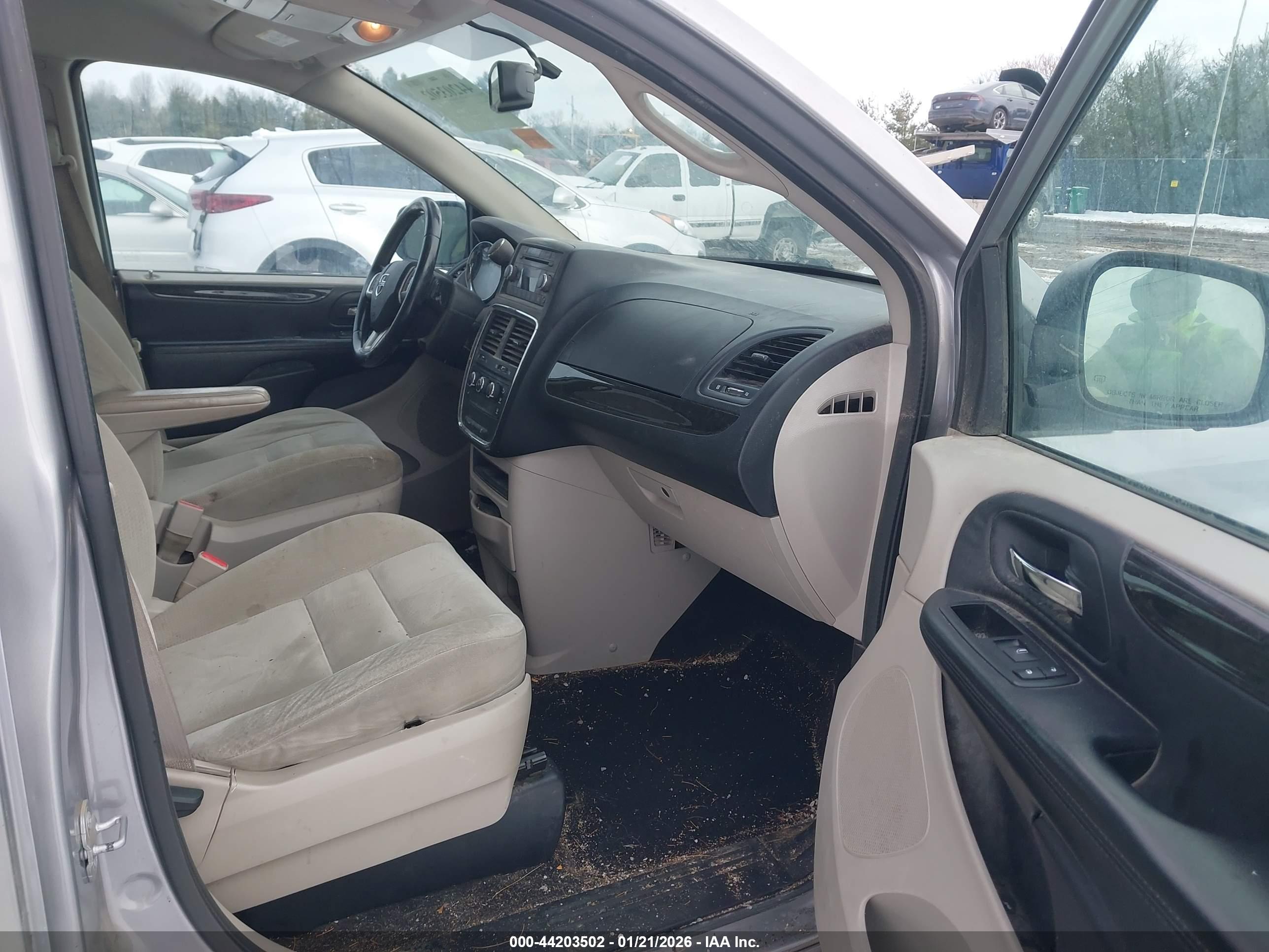 DODGE GRAND image 5