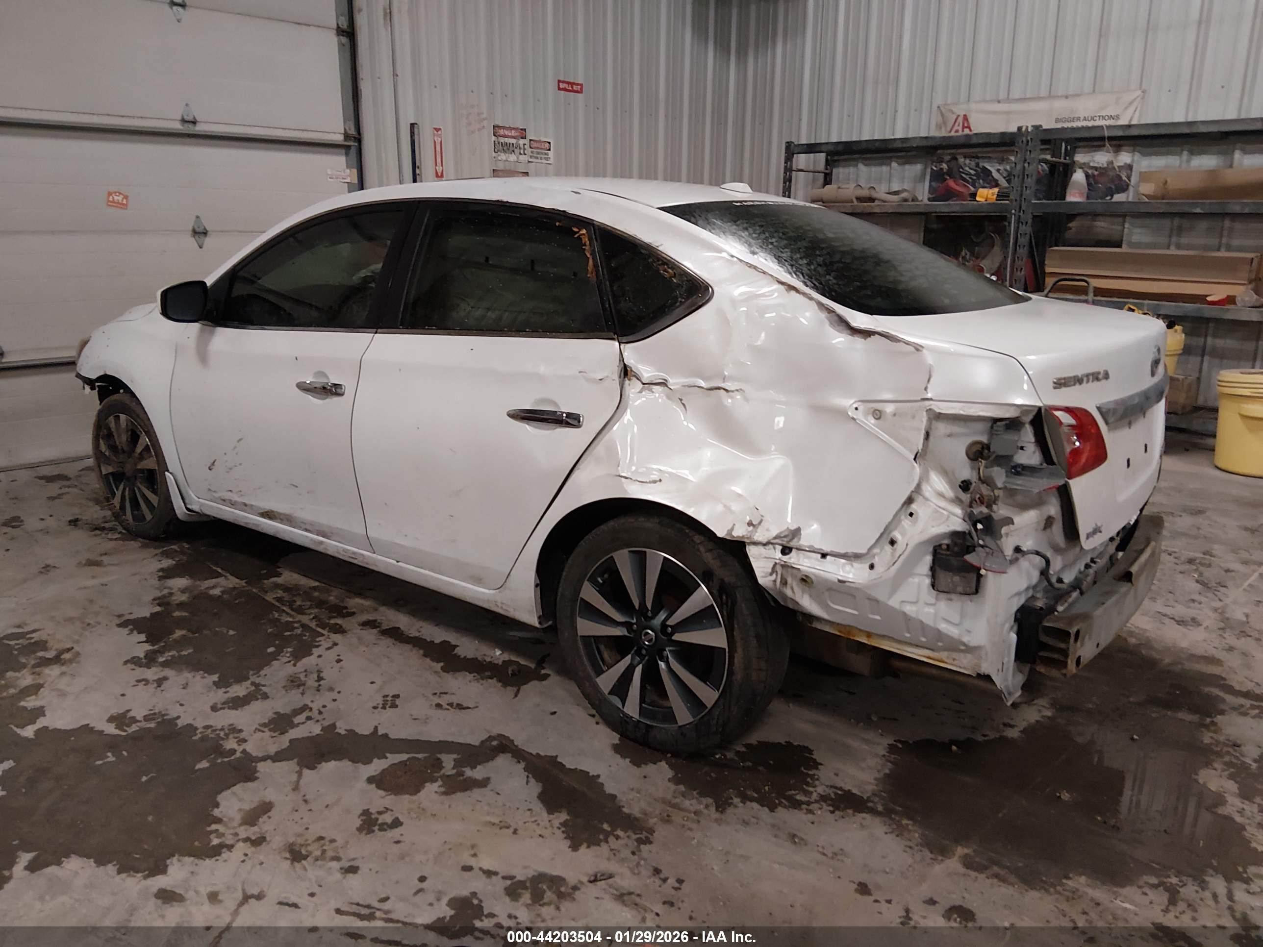 NISSAN SENTRA image 3