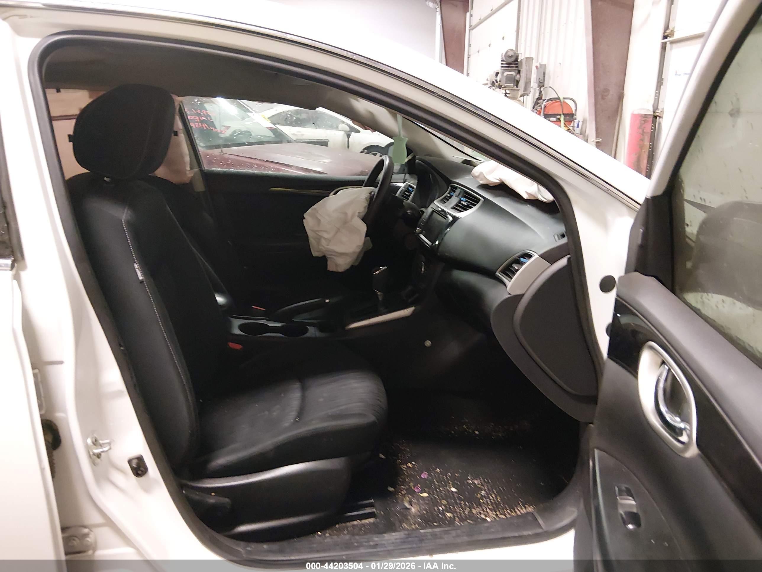 NISSAN SENTRA image 5