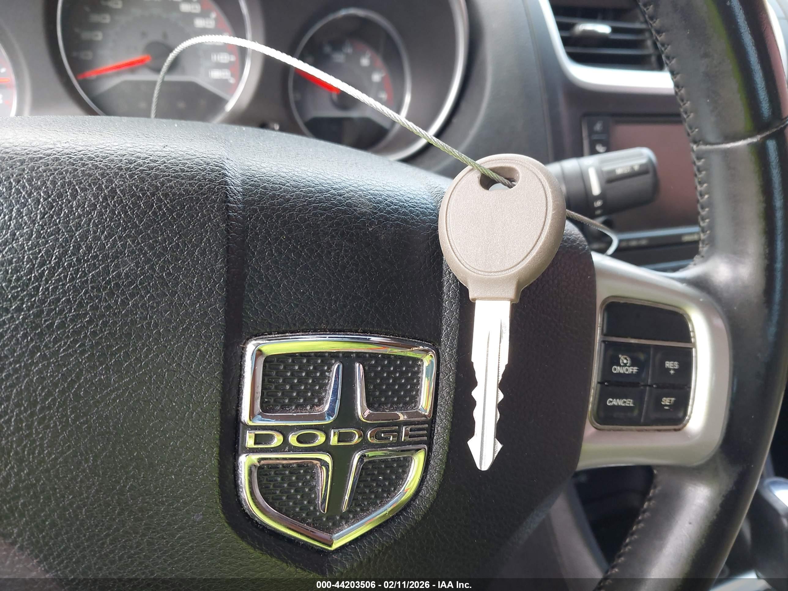 DODGE AVENGER image 11