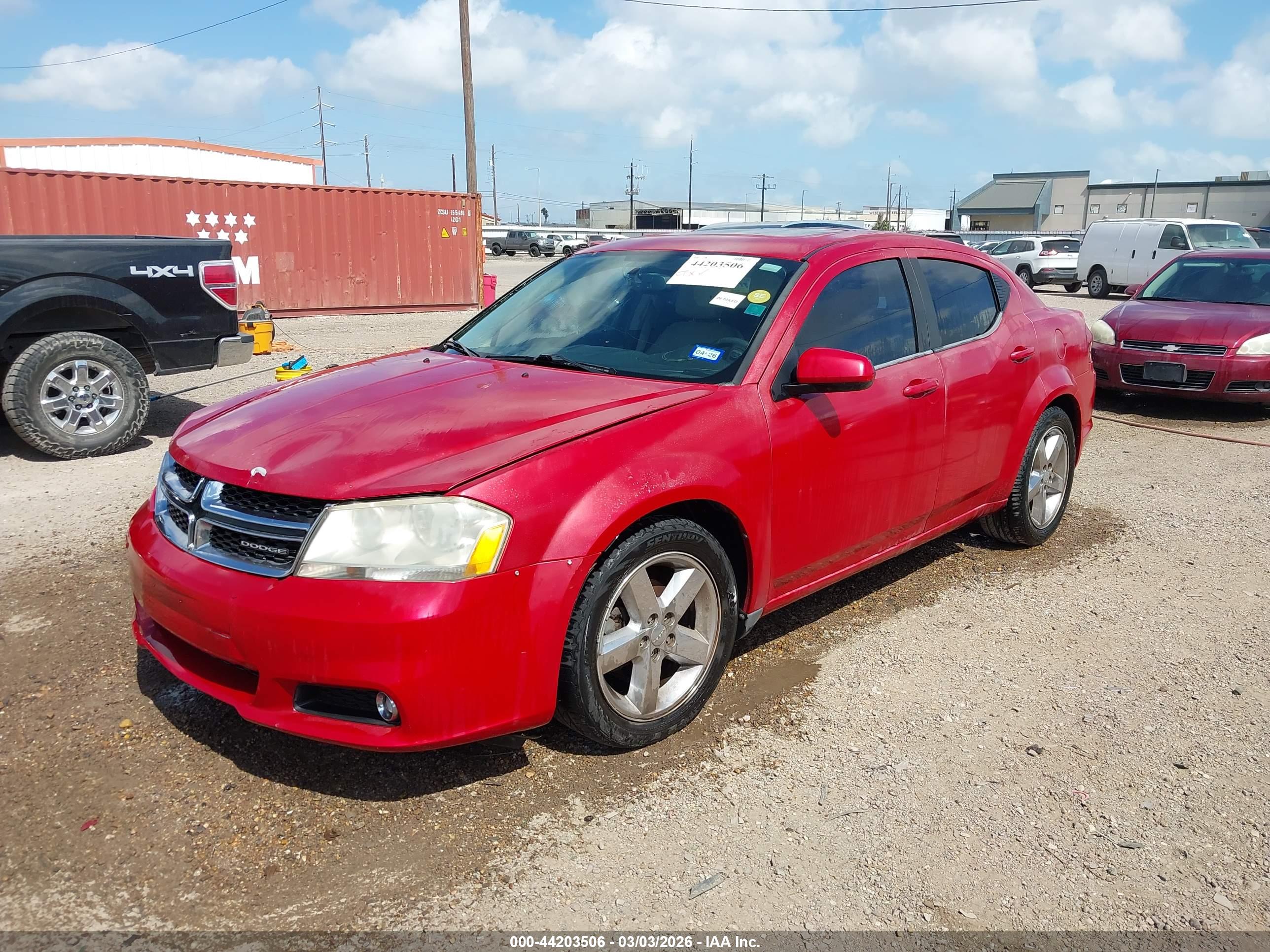 DODGE AVENGER image 2