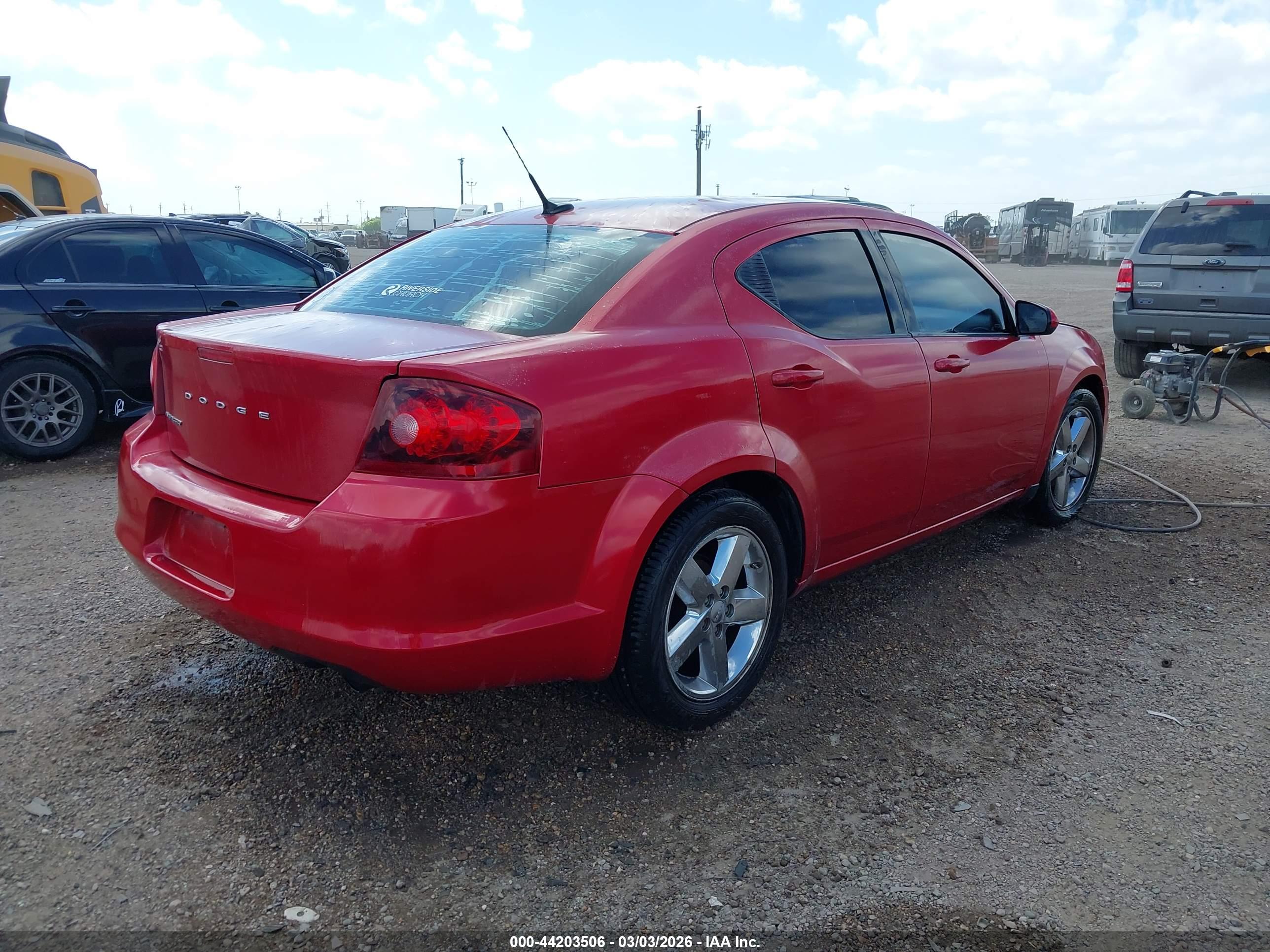 DODGE AVENGER image 4
