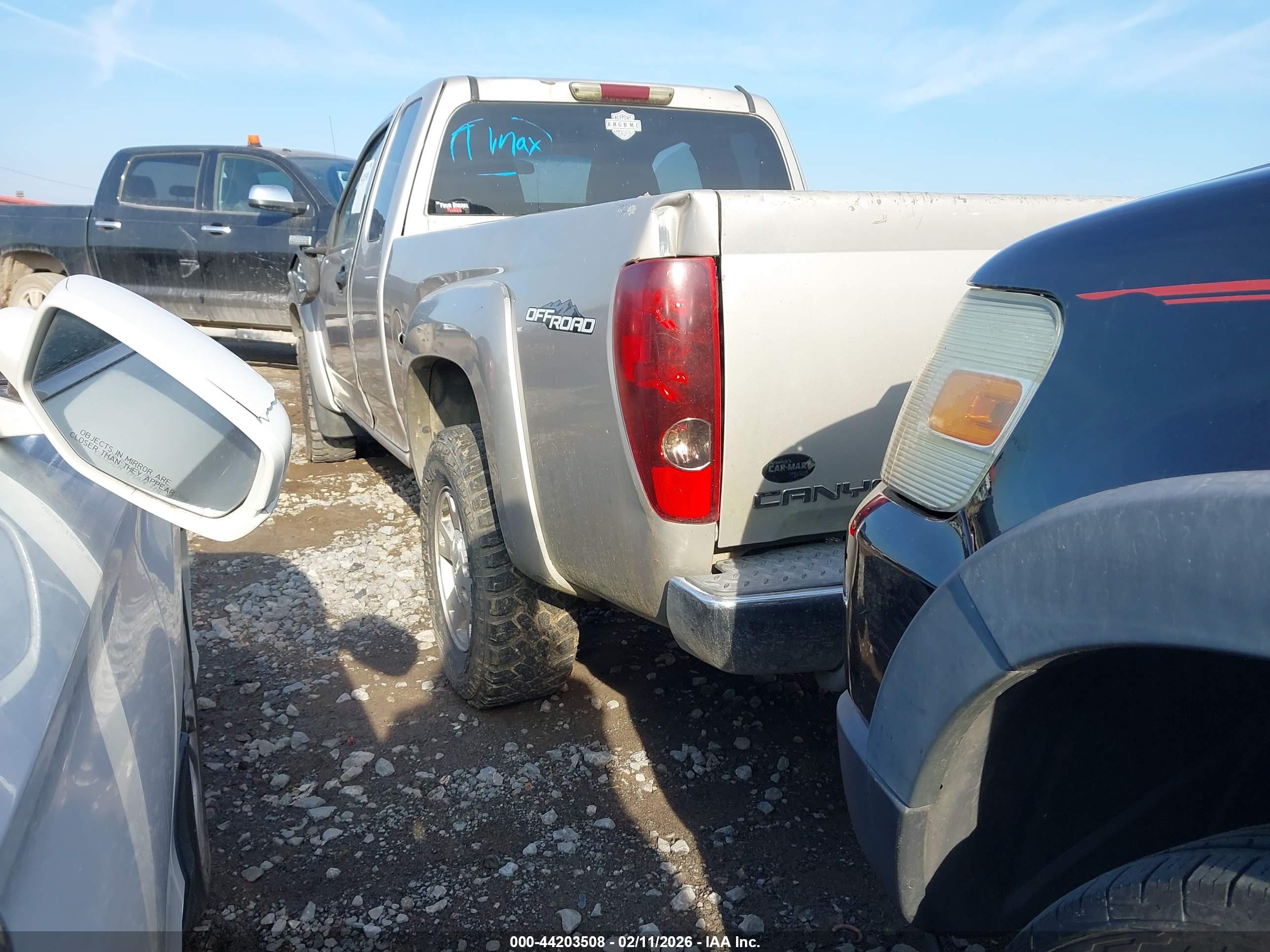 GMC CANYON image 3