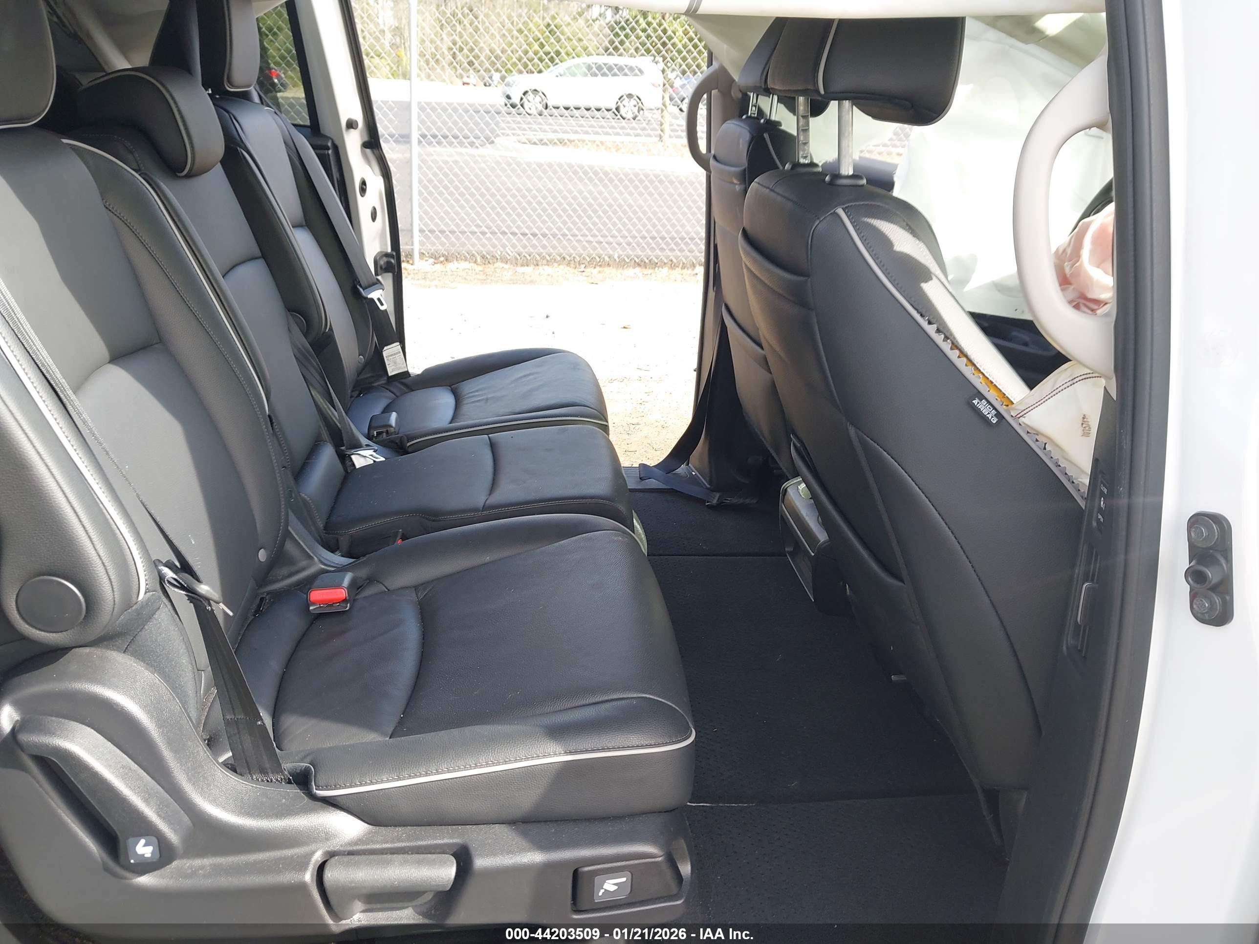 HONDA ODYSSEY image 8