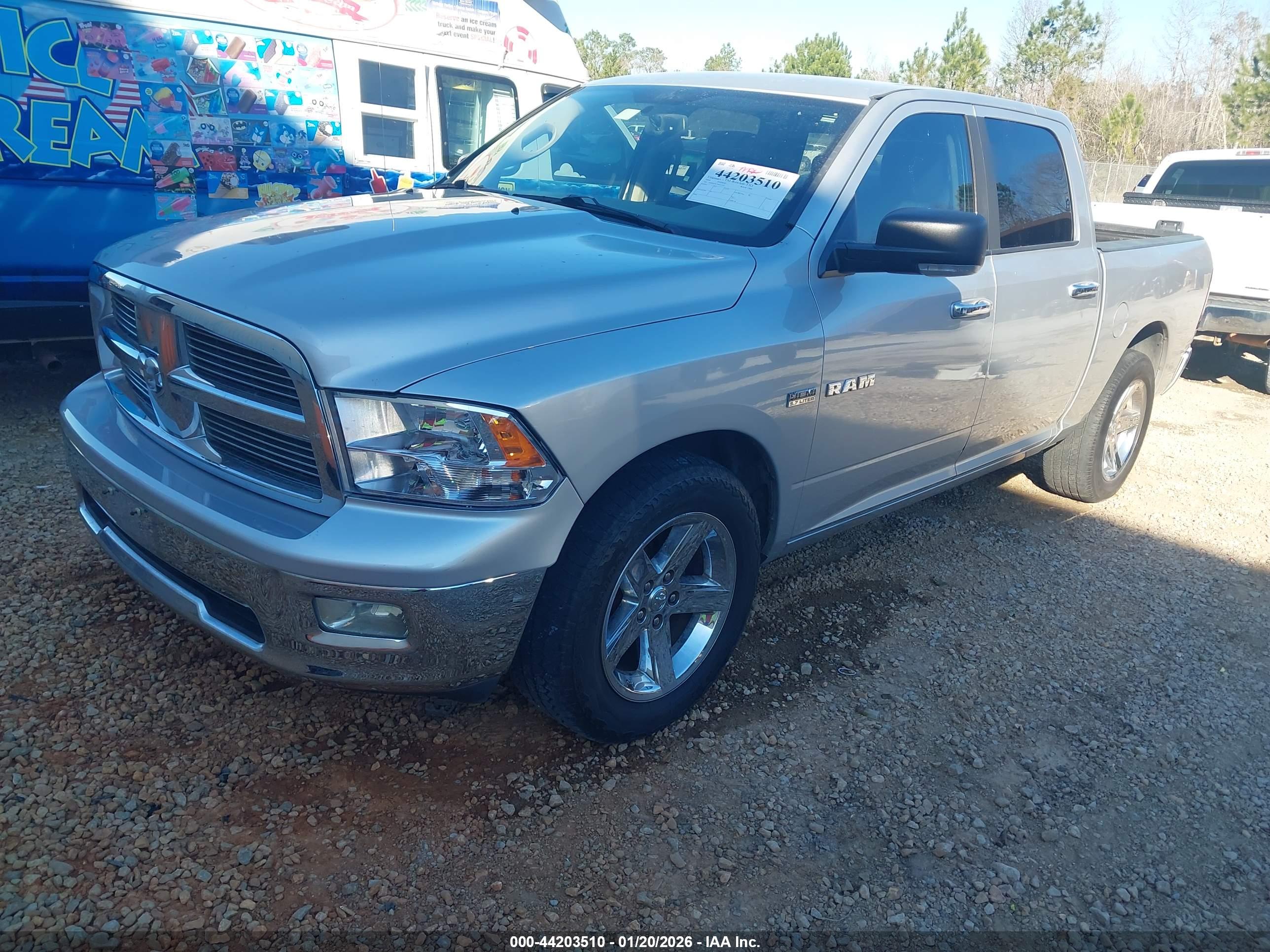 DODGE RAM image 2