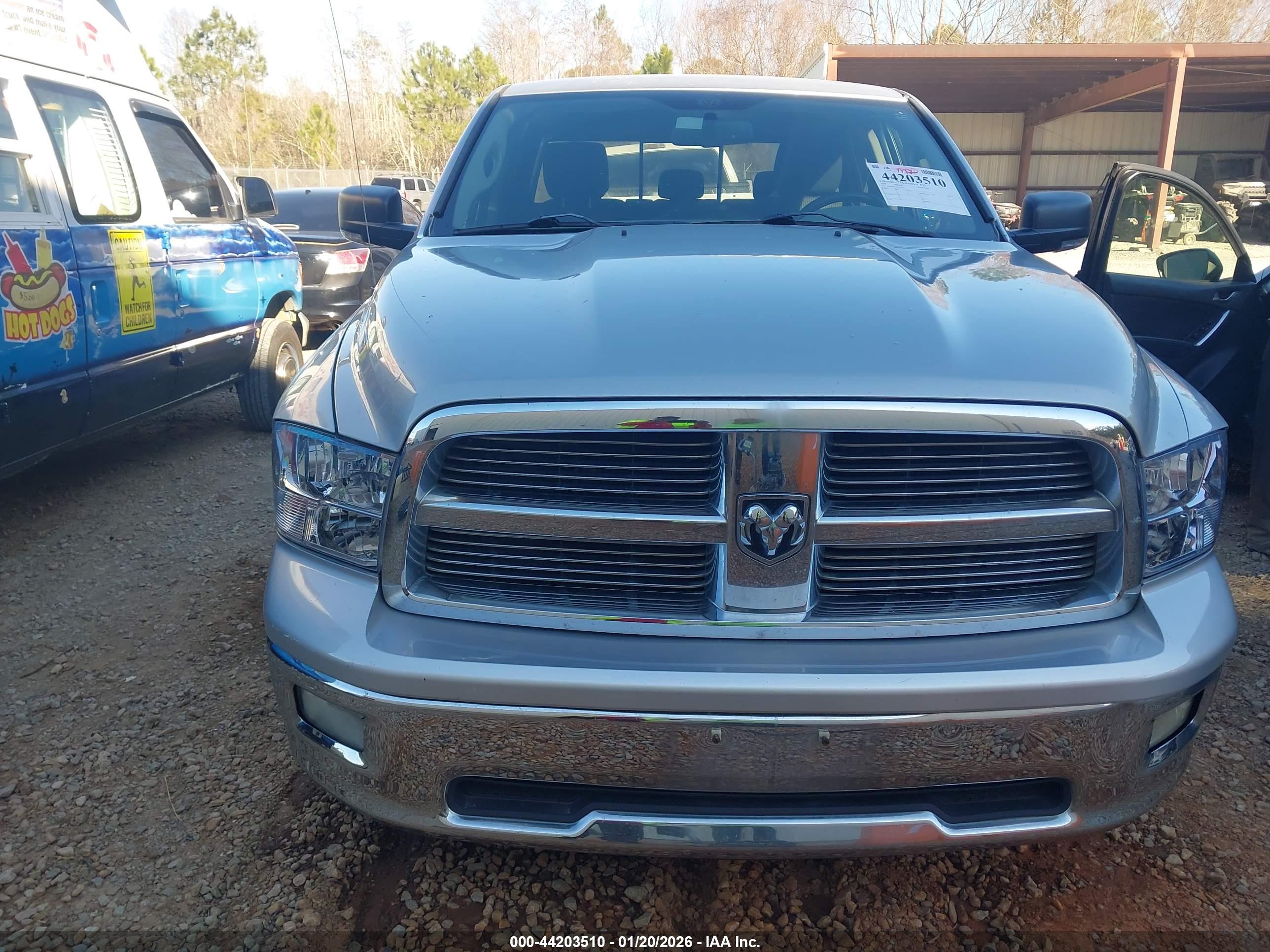 DODGE RAM image 6