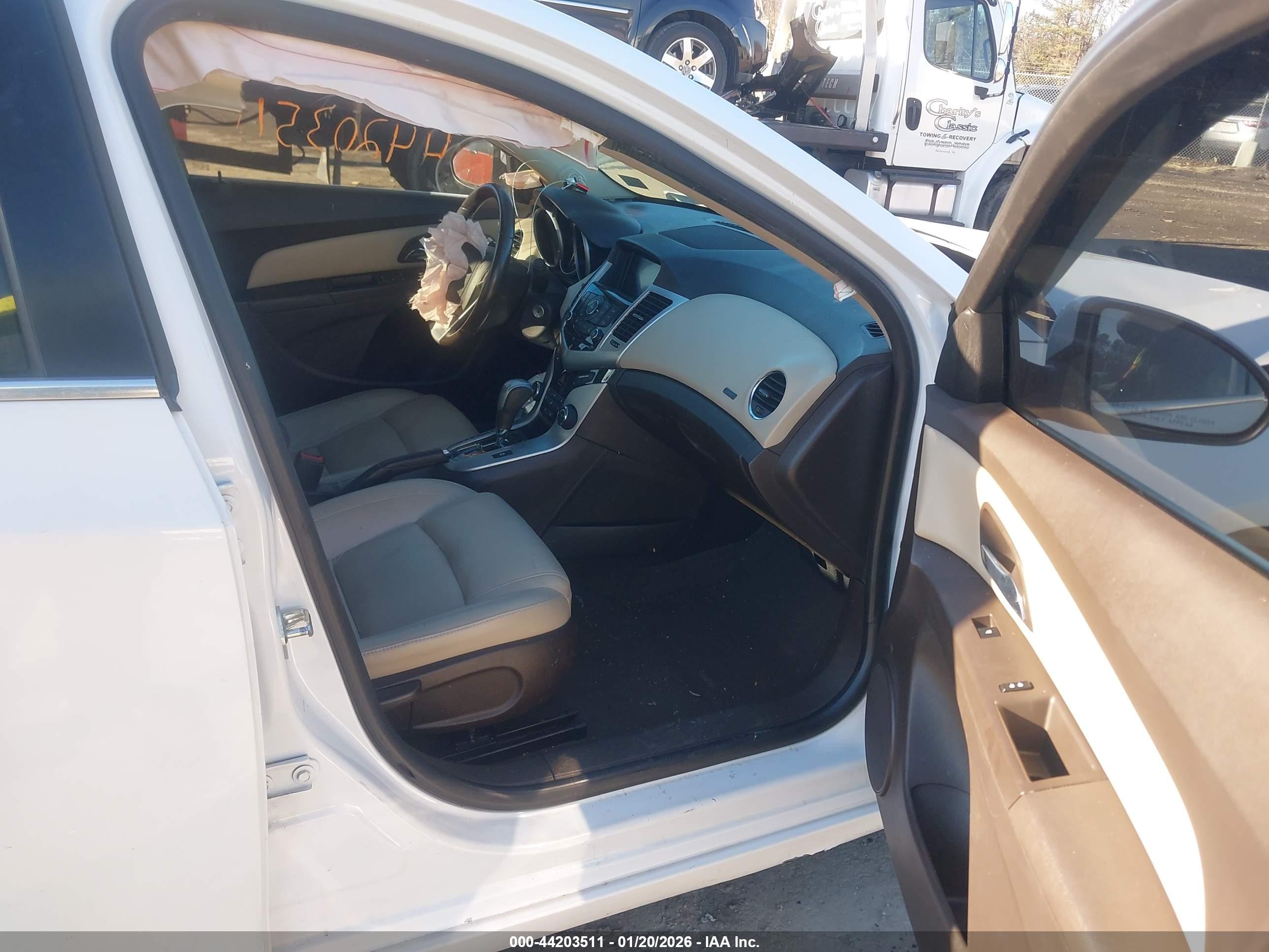CHEVROLET CRUZE image 5
