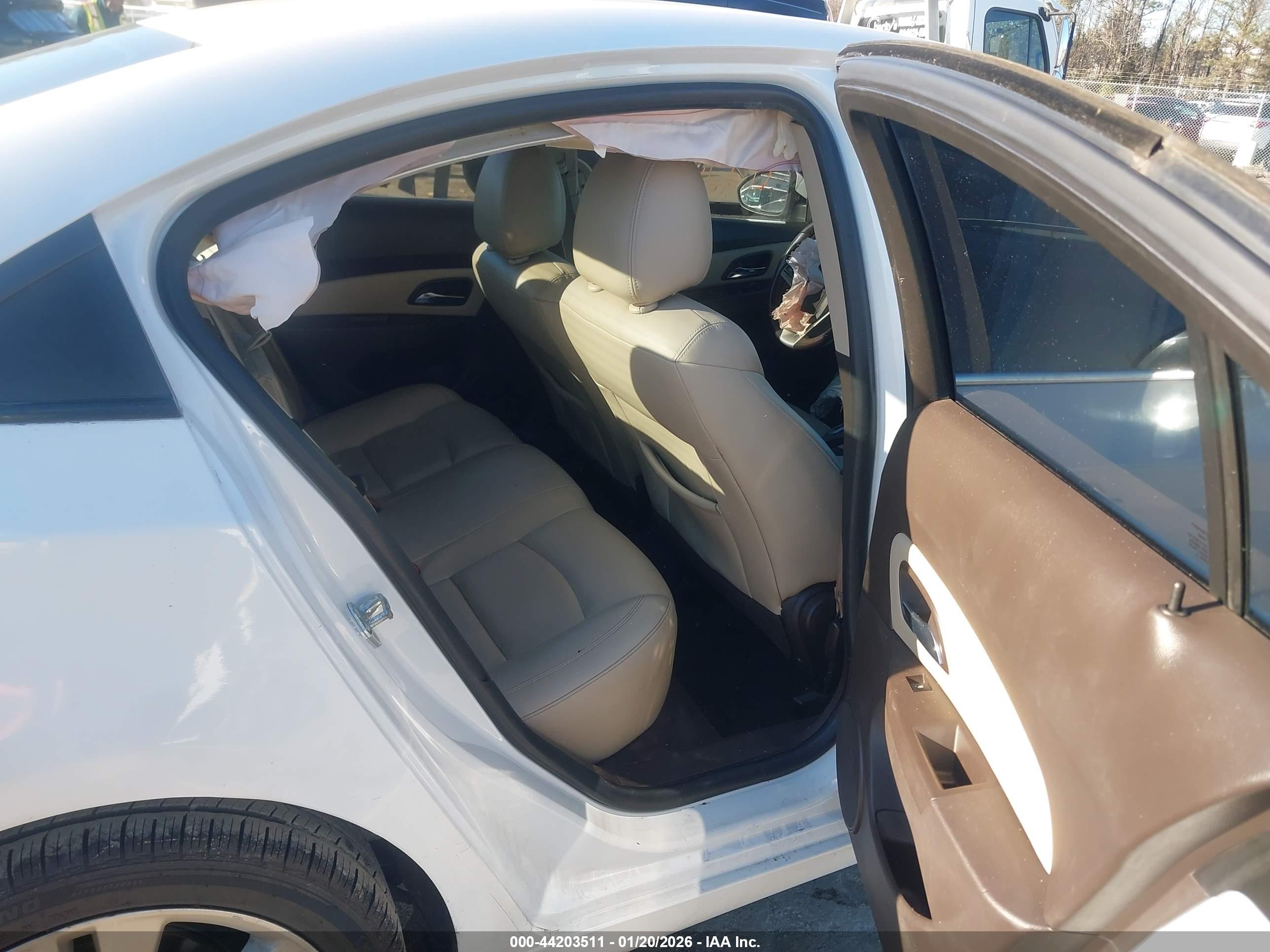 CHEVROLET CRUZE image 8