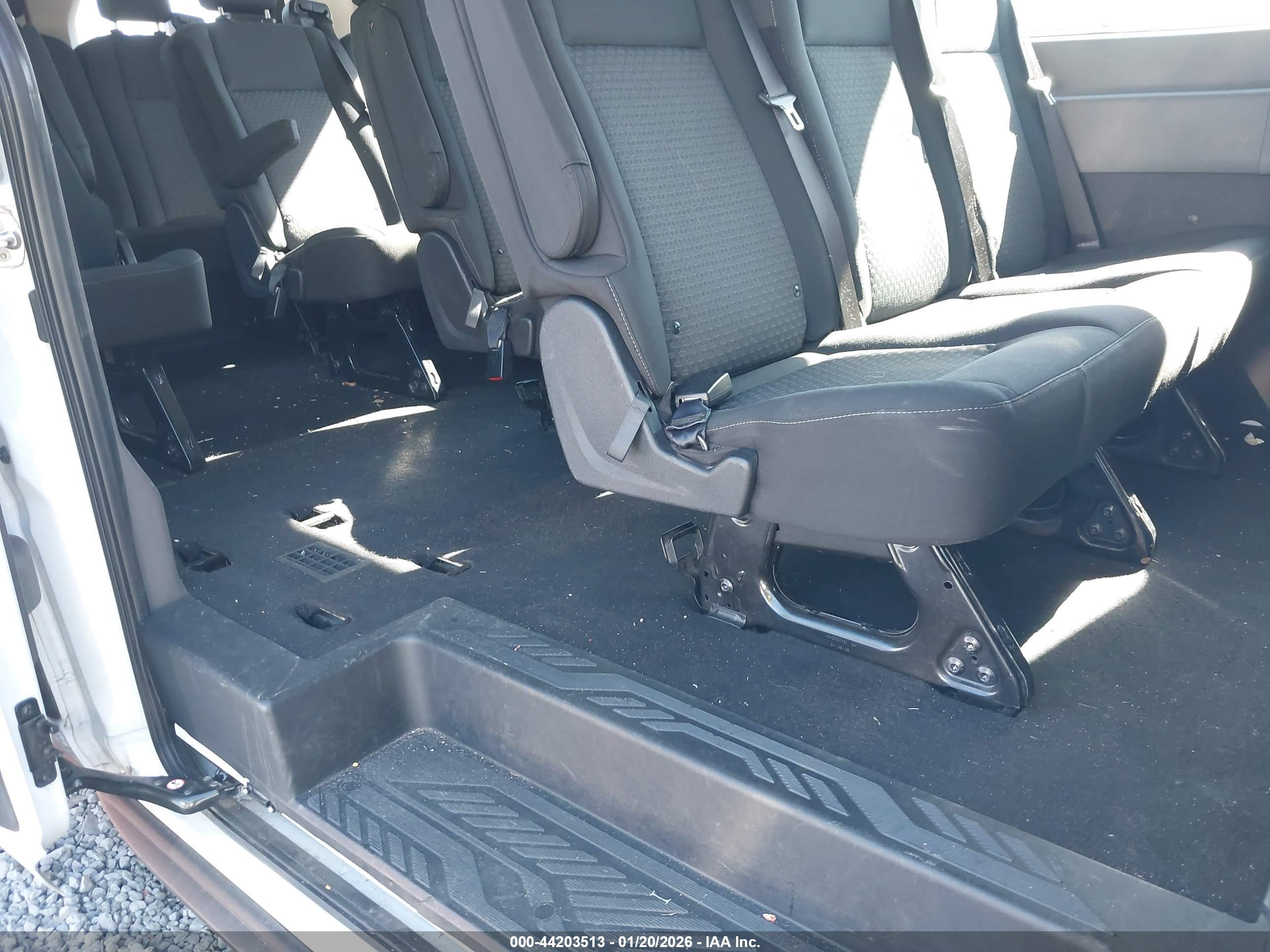 FORD TRANSIT-350 image 8