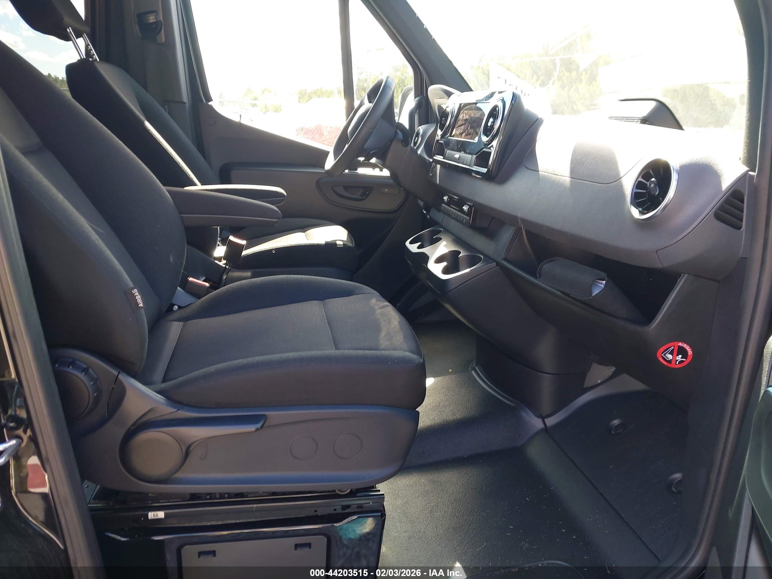 MERCEDES-BENZ SPRINTER image 5