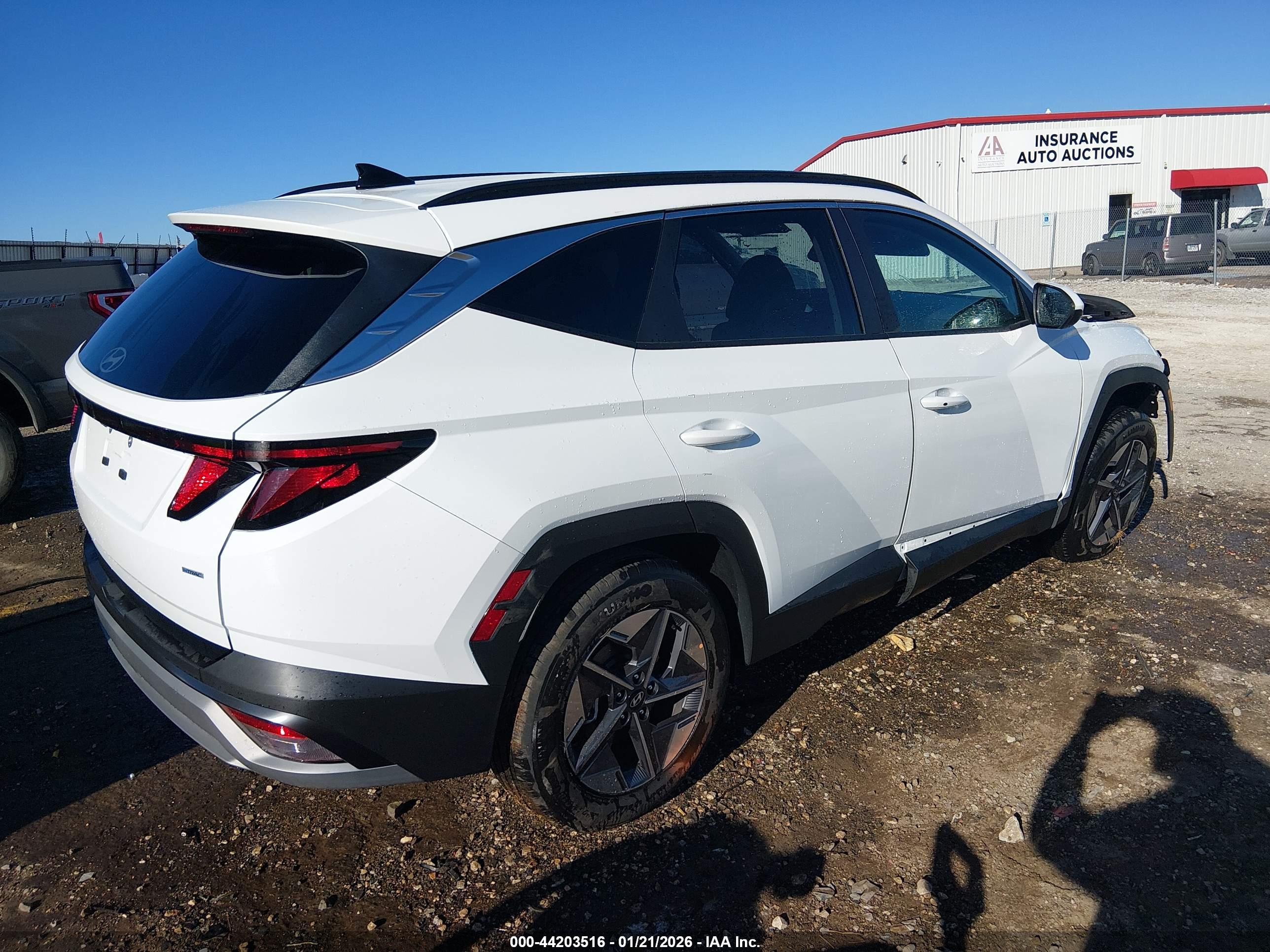 HYUNDAI TUCSON image 4