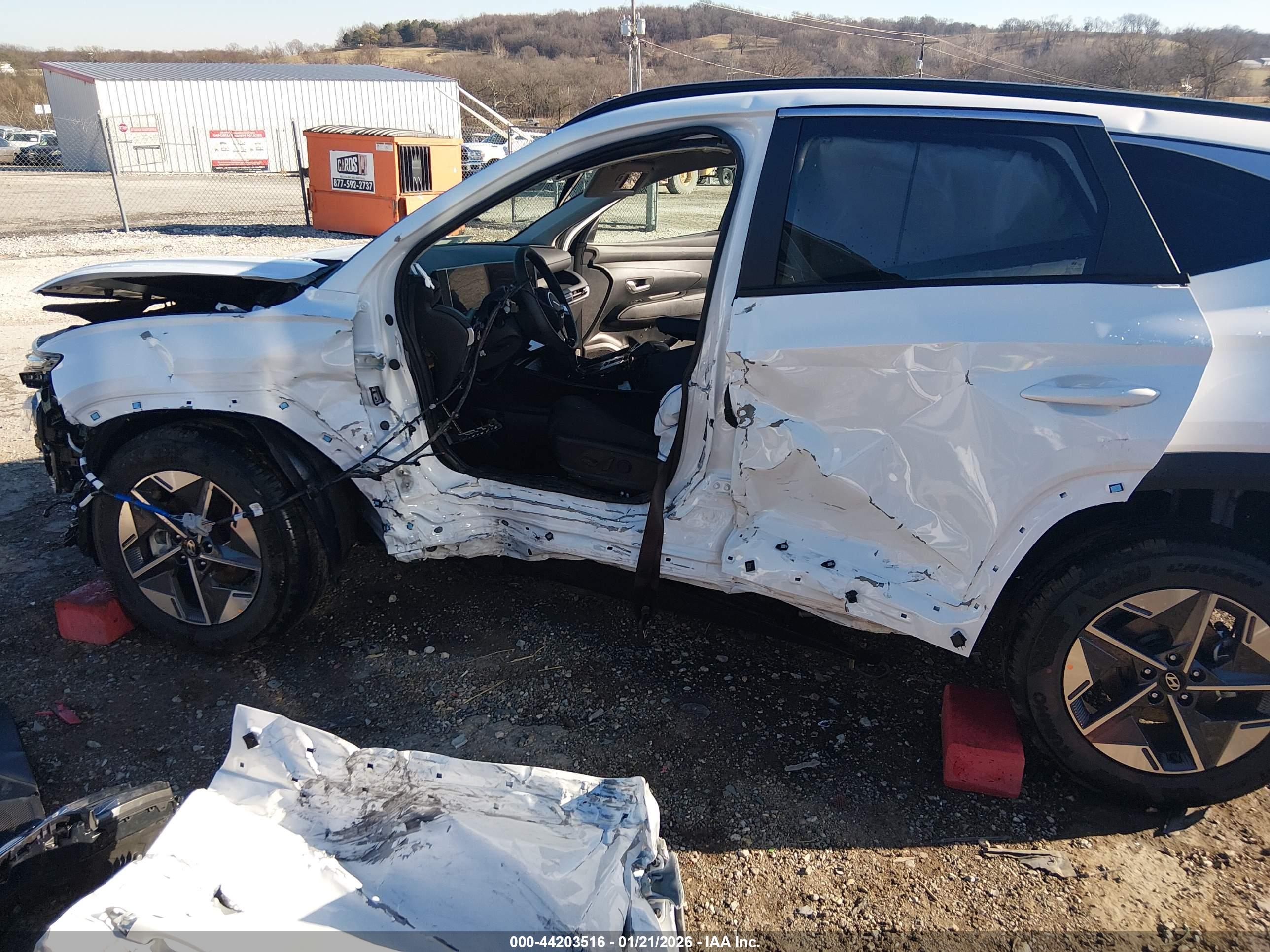 HYUNDAI TUCSON image 6