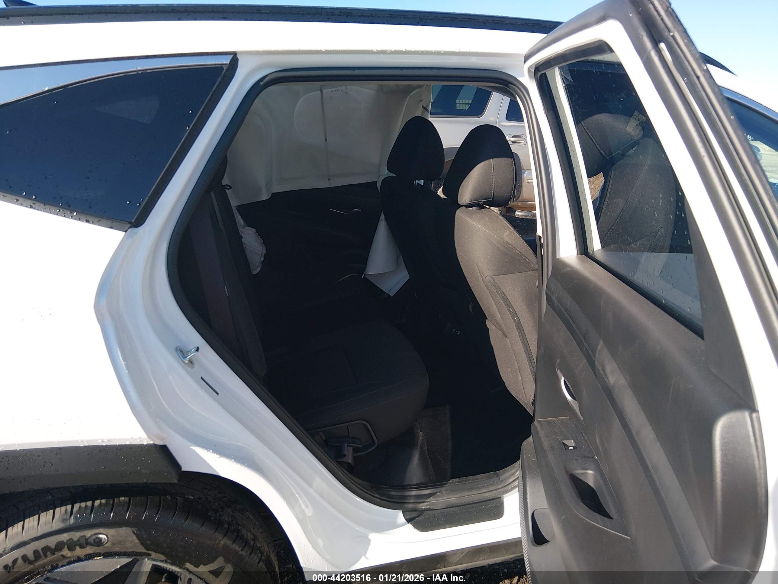 HYUNDAI TUCSON image 8