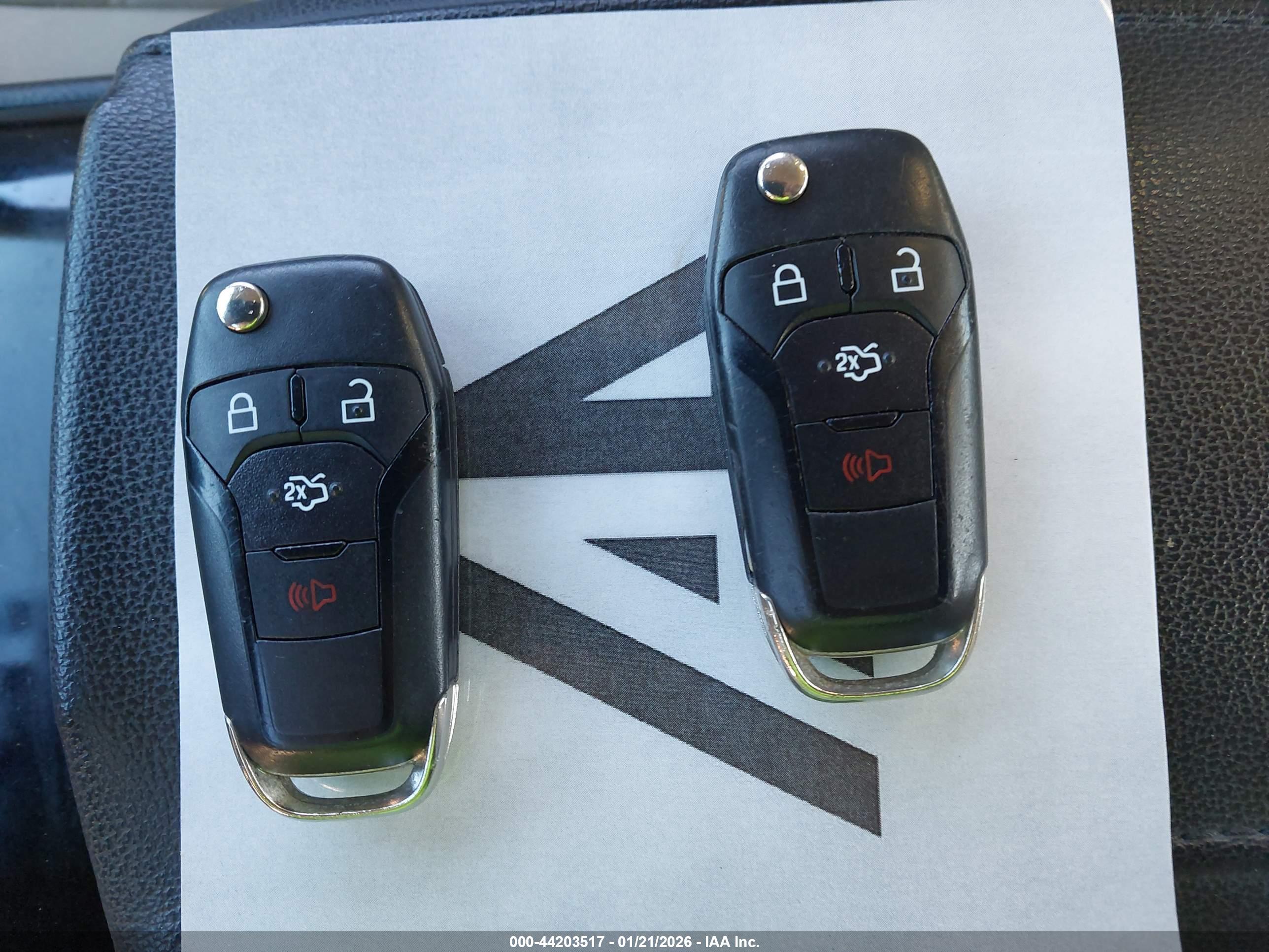 FORD FUSION image 11