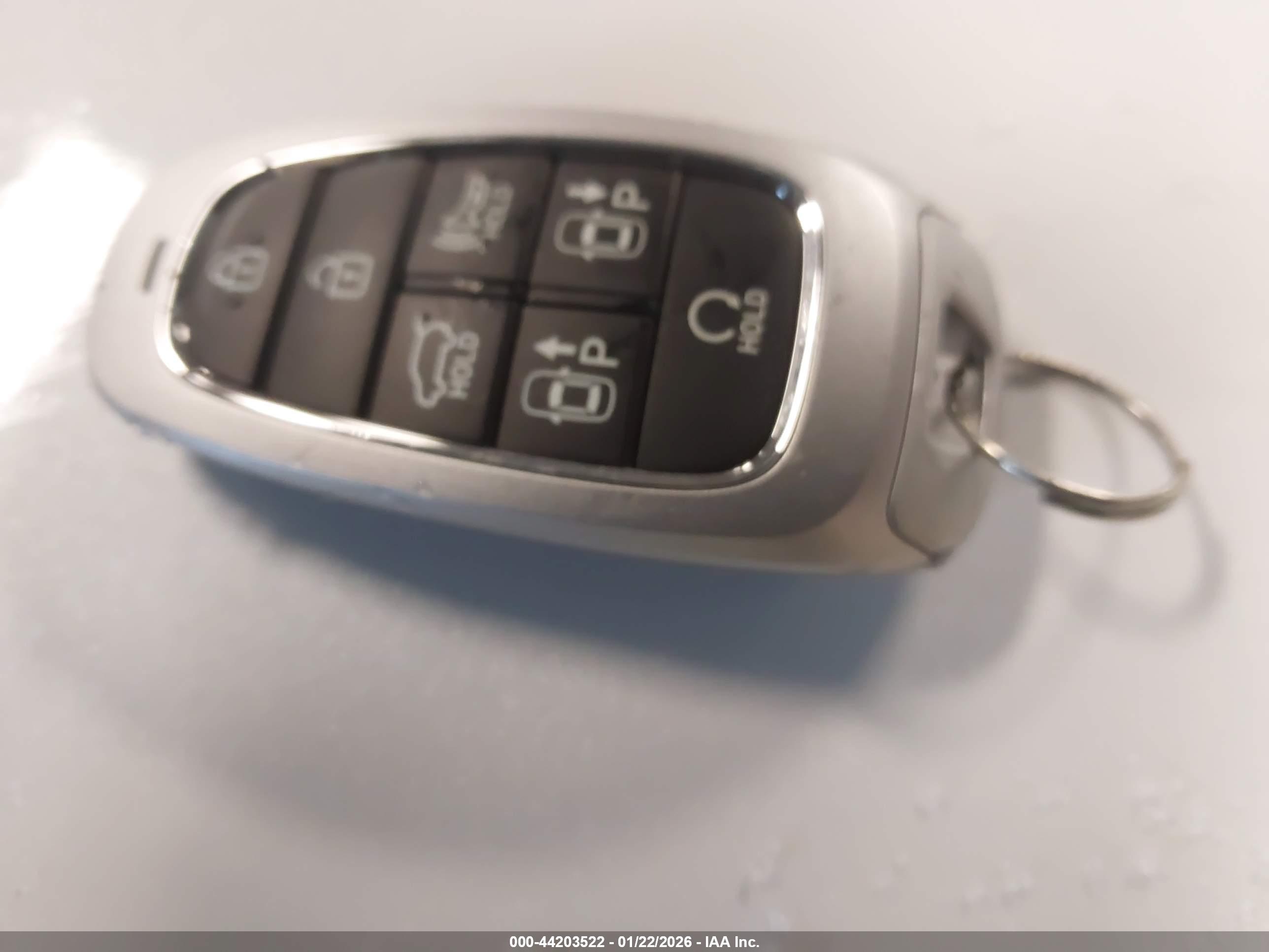 HYUNDAI SANTA image 11