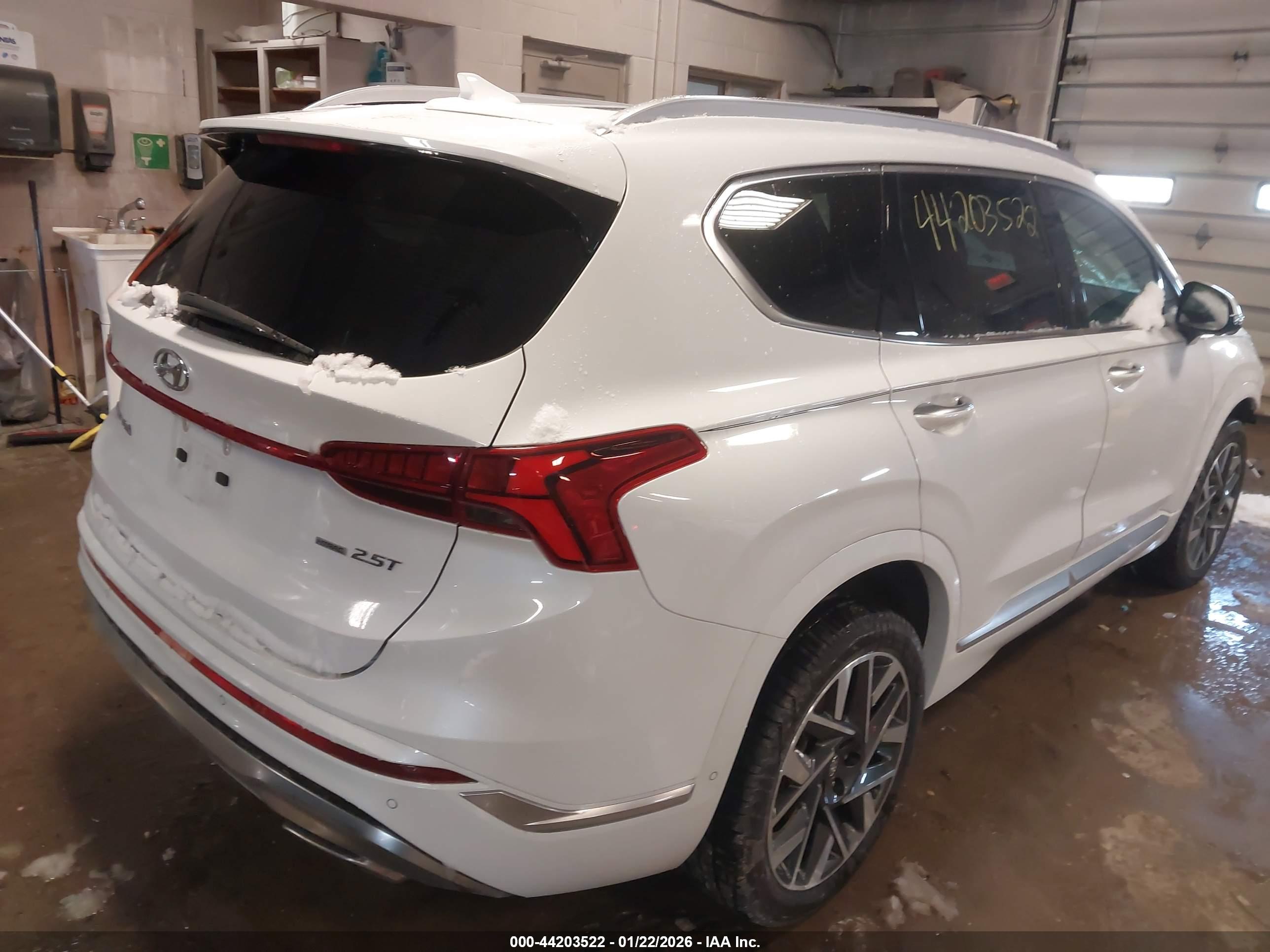 HYUNDAI SANTA image 4