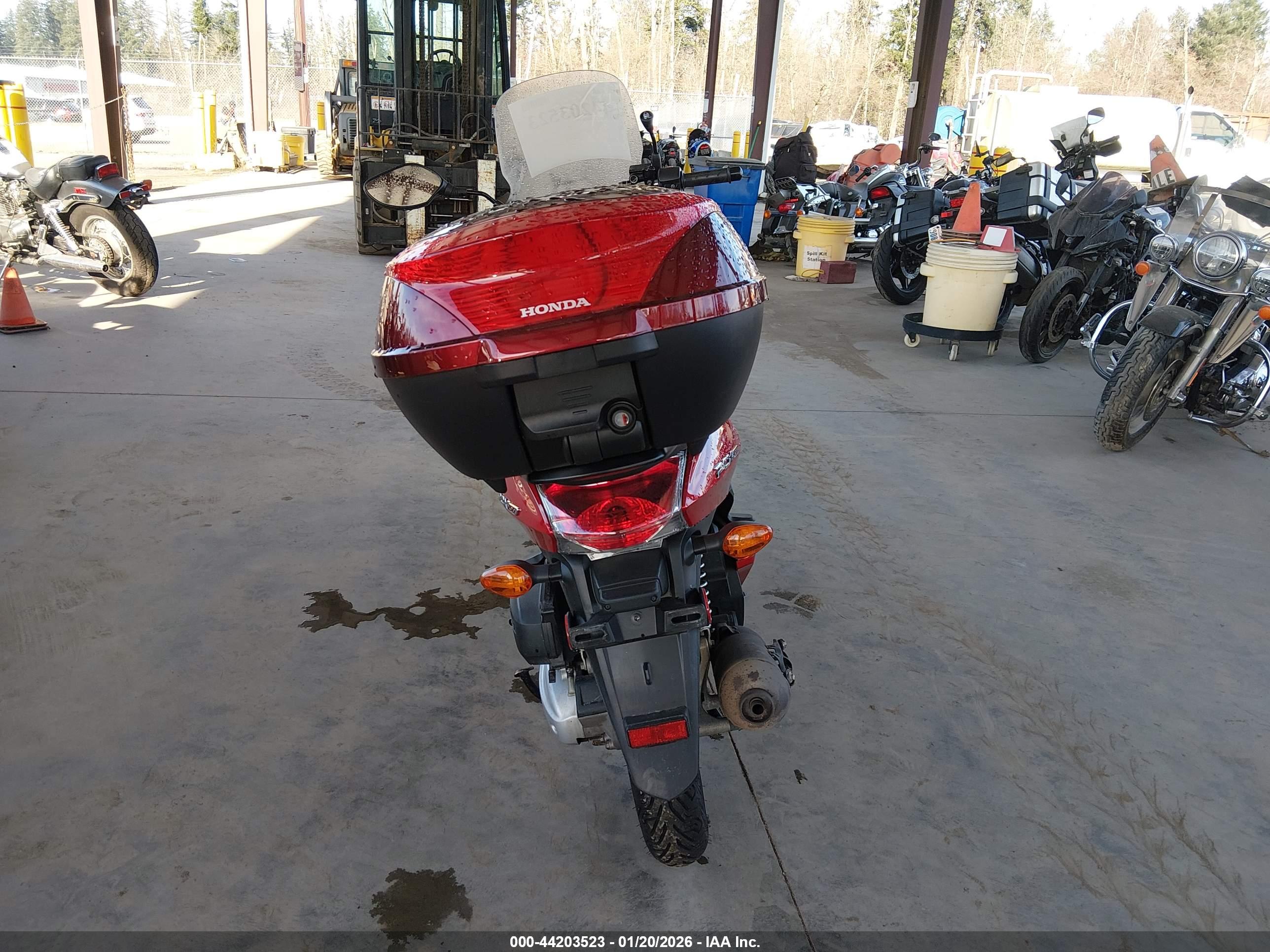 HONDA PCX image 6