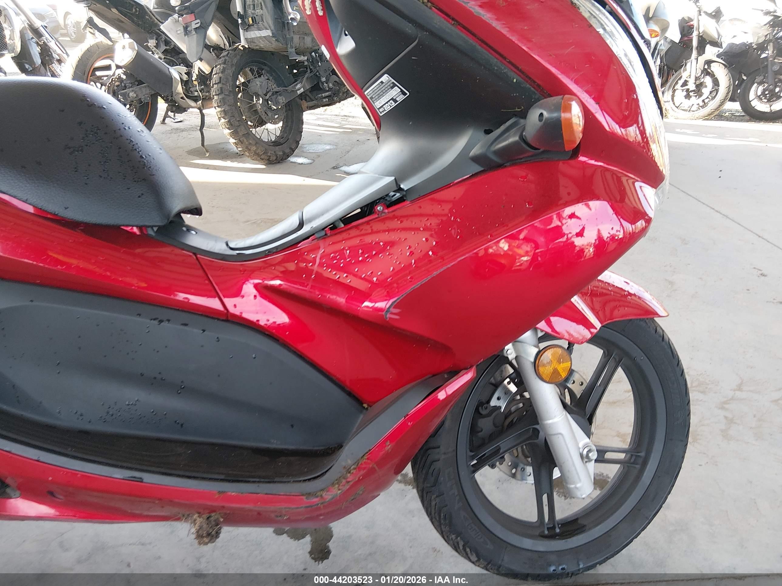 HONDA PCX image 8