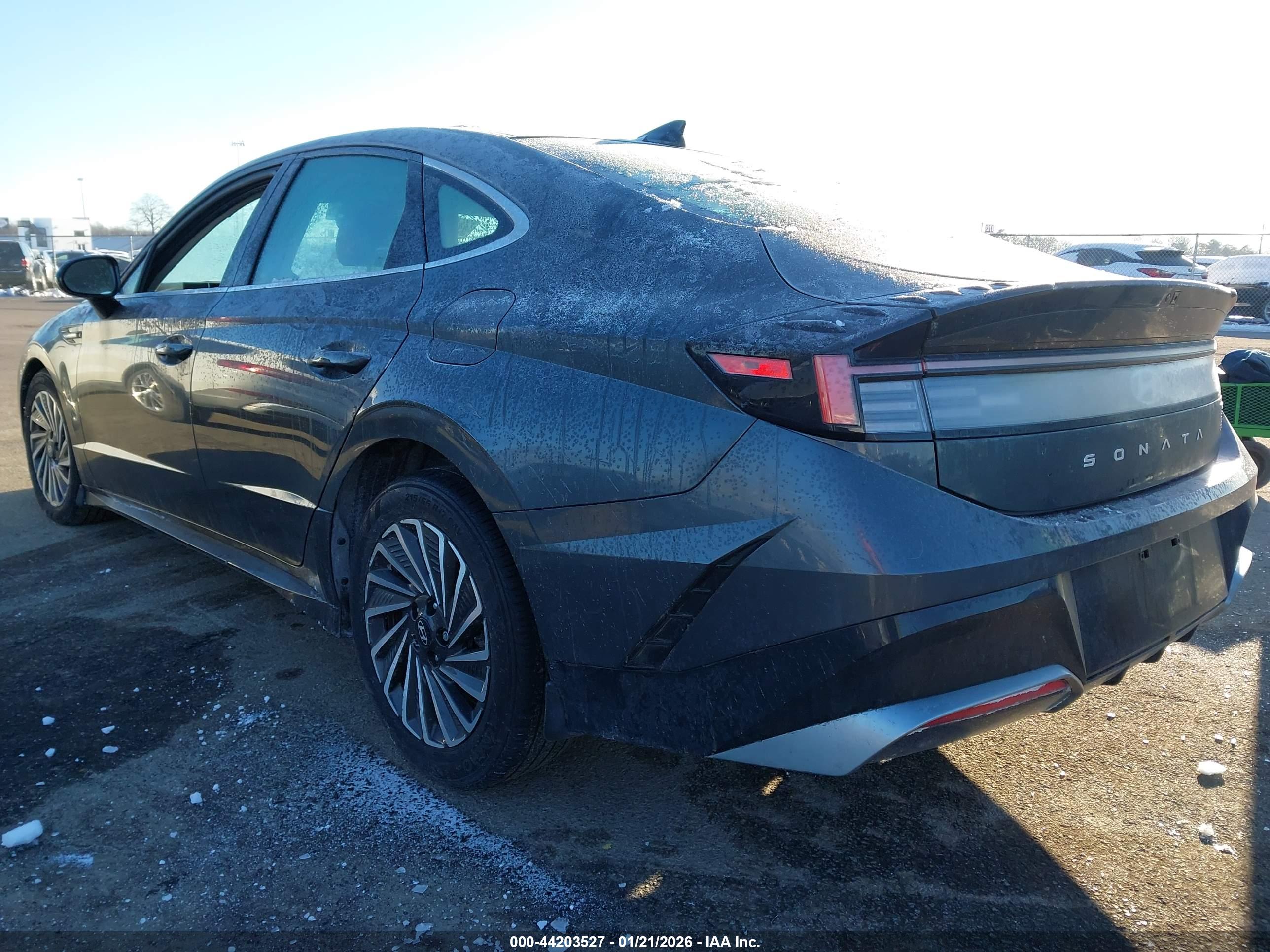 HYUNDAI SONATA image 3