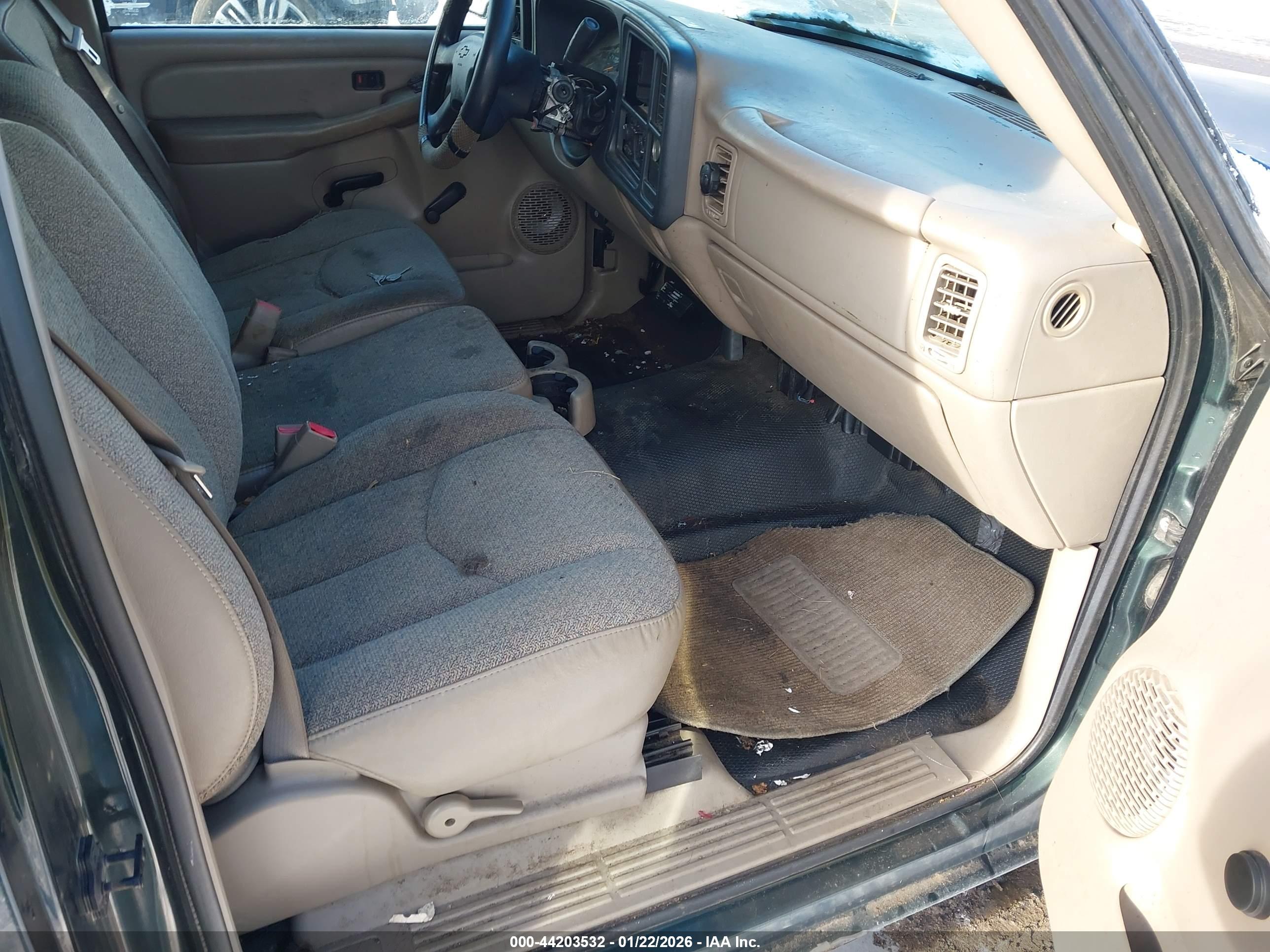 CHEVROLET SILVERADO image 5