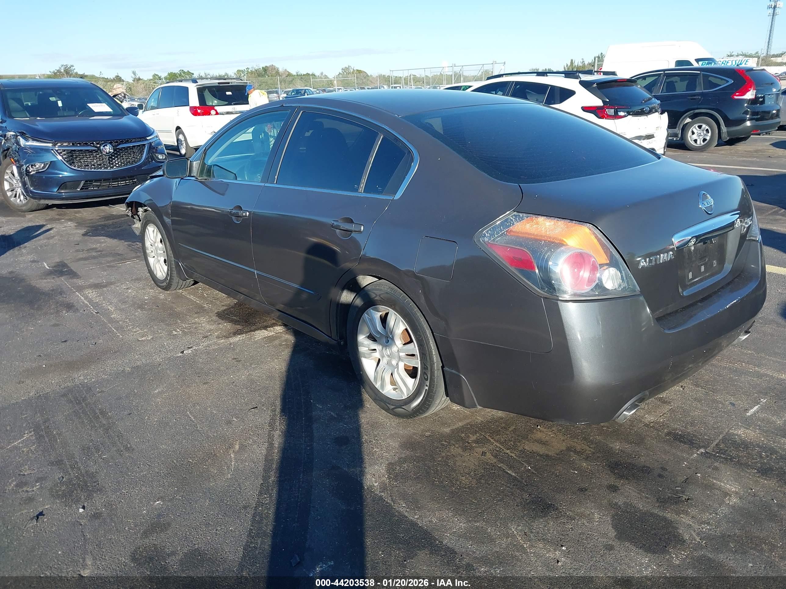 NISSAN ALTIMA image 3