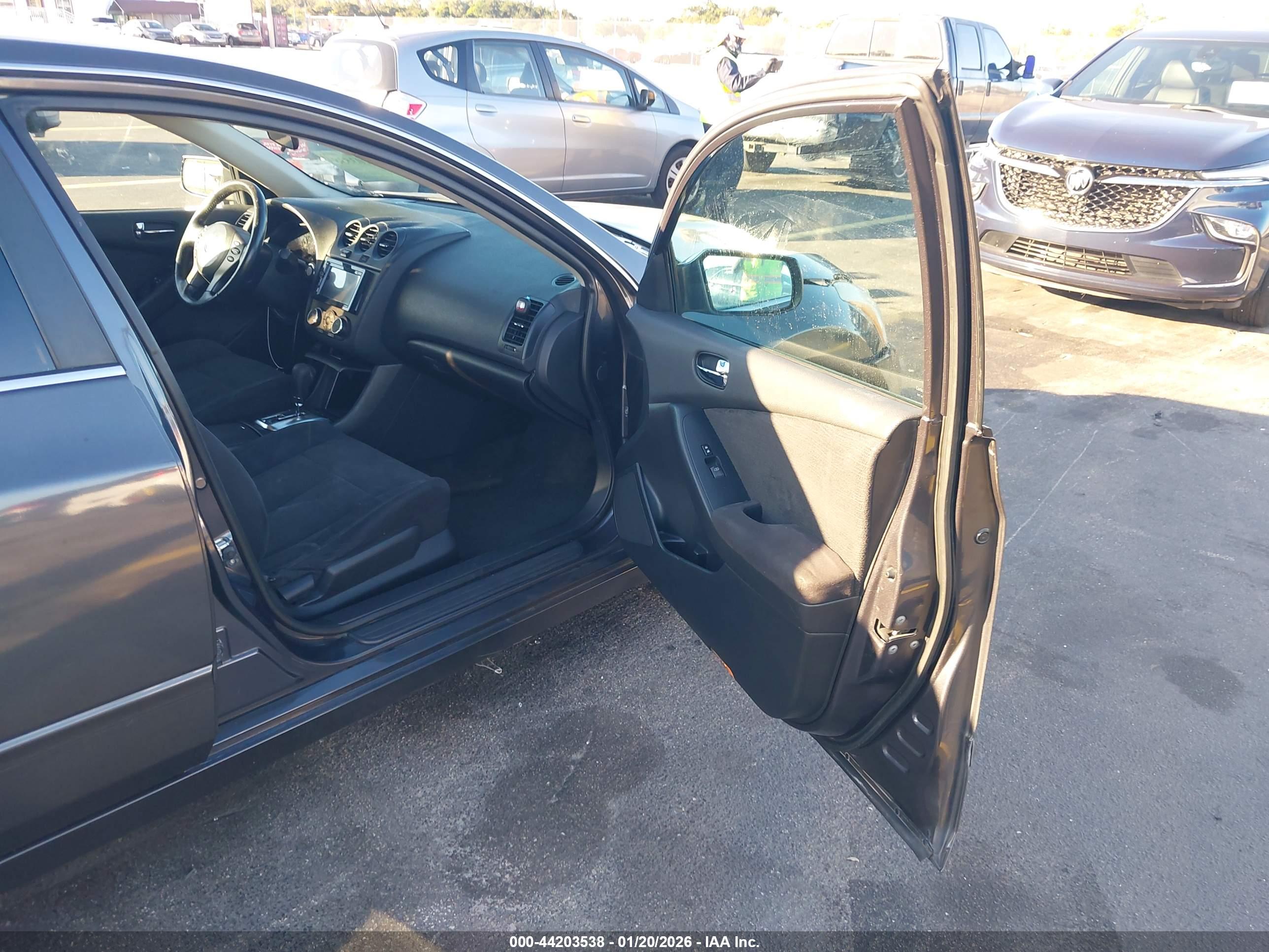 NISSAN ALTIMA image 5
