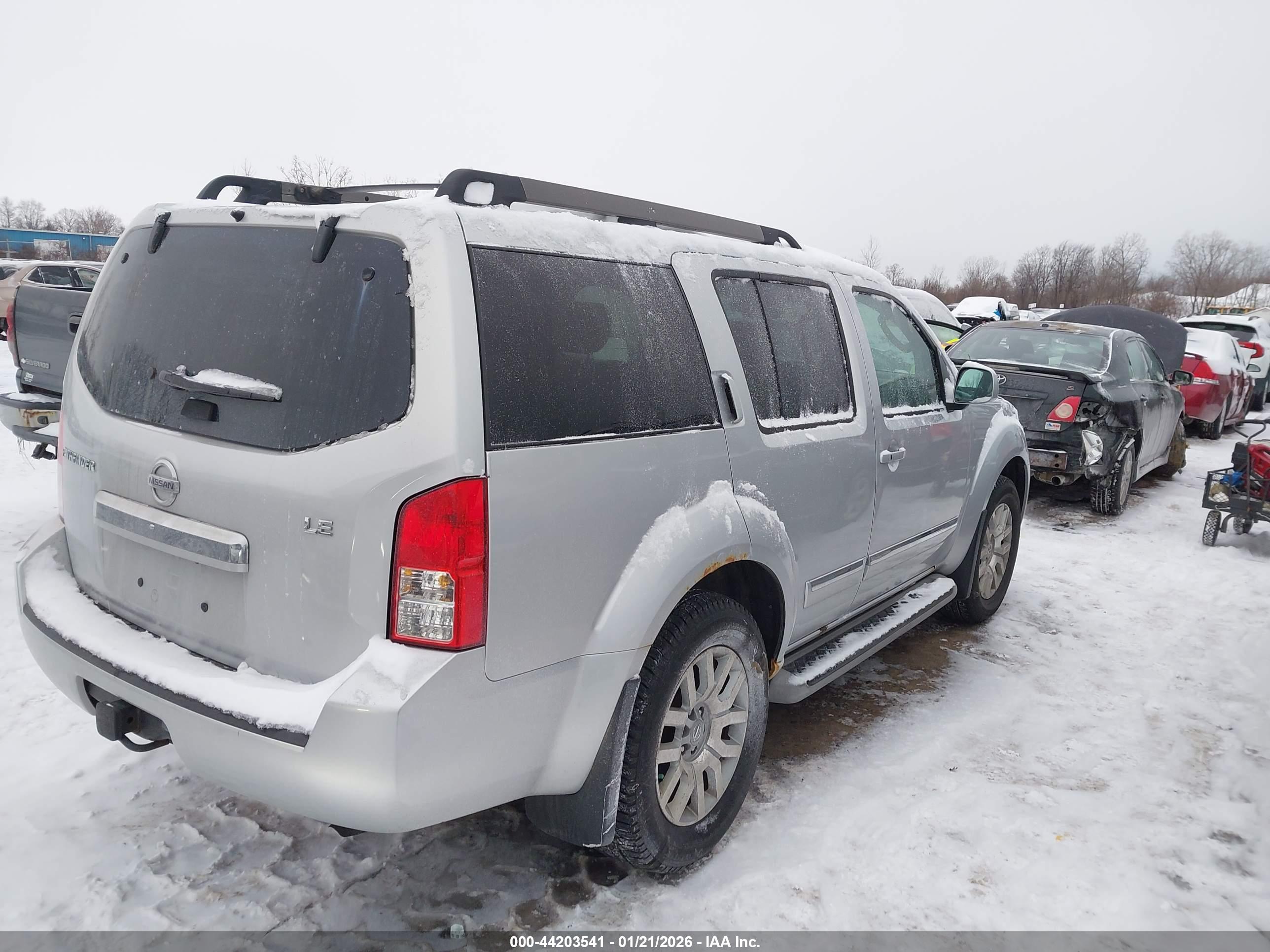 NISSAN PATHFINDER image 4
