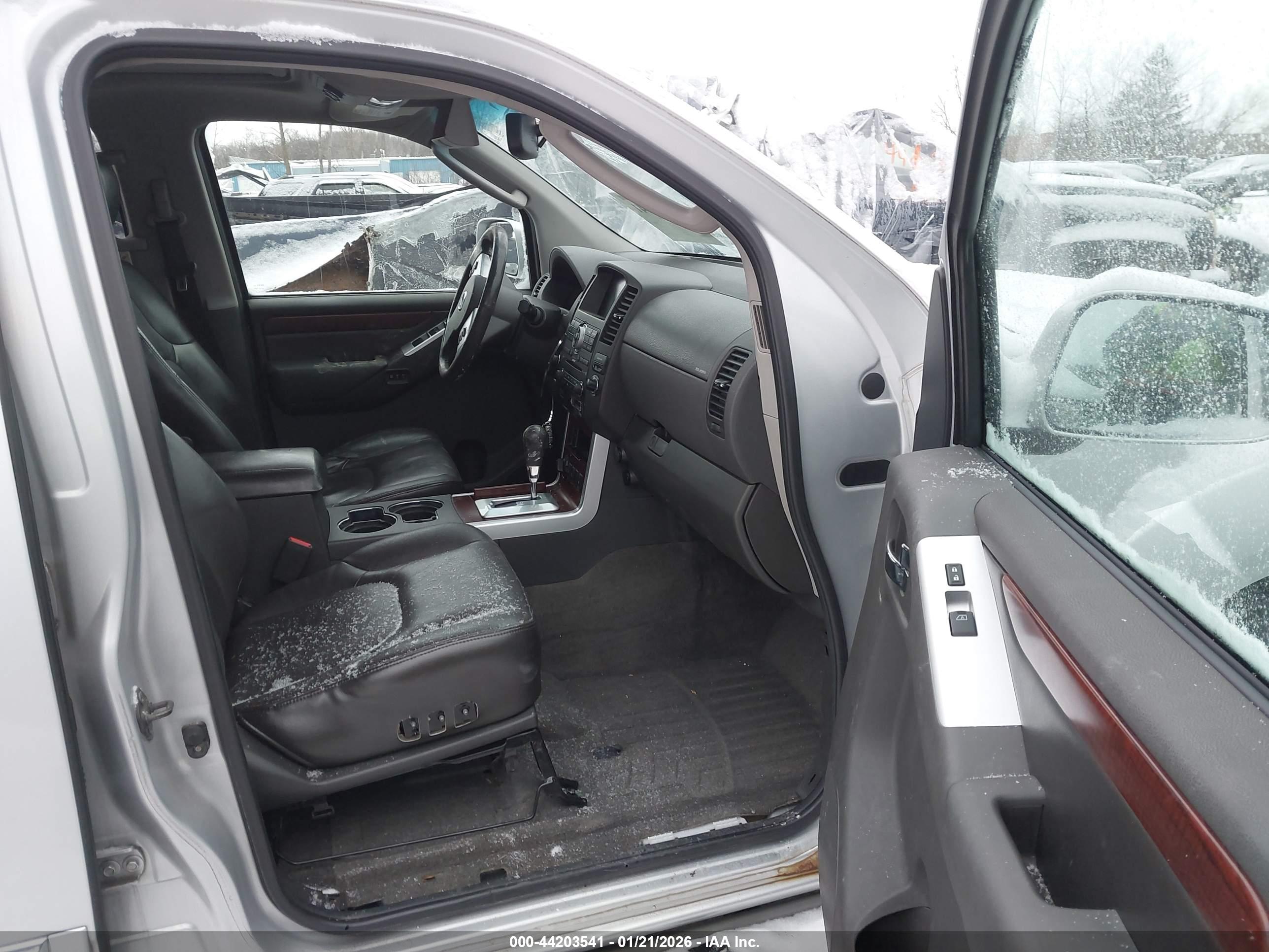 NISSAN PATHFINDER image 5